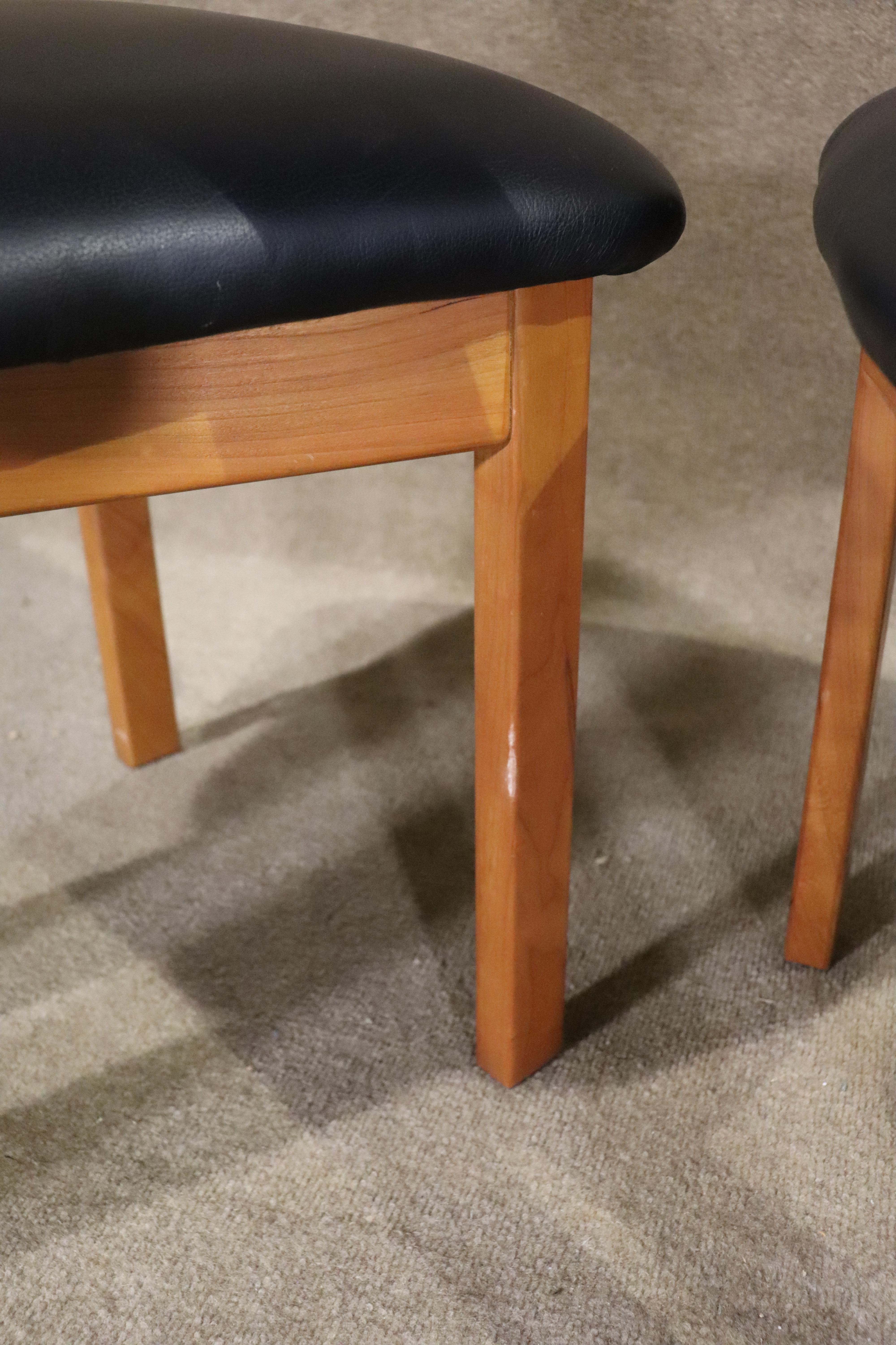 Six Modern Dining Chairs For Sale 2