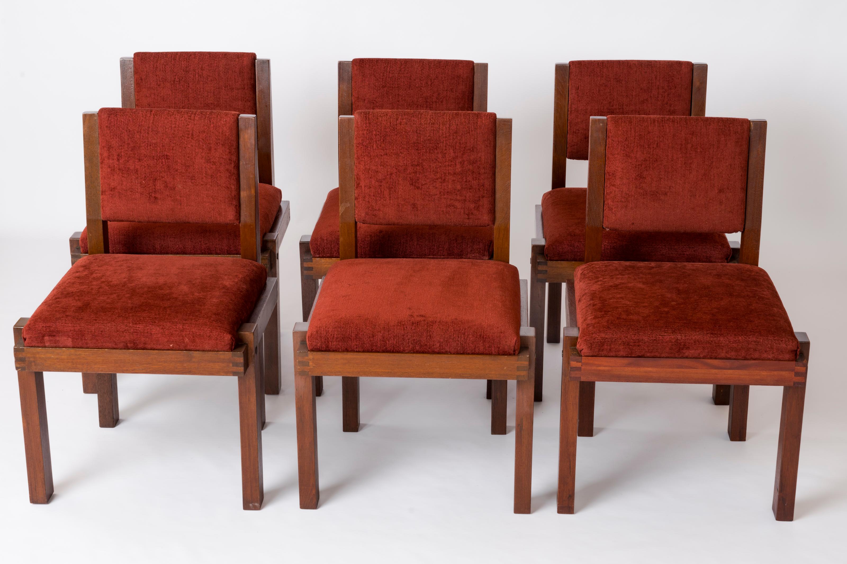A set of six architect modernist chairs in the Bauhaus style. These chairs are made of solid mahogany with 