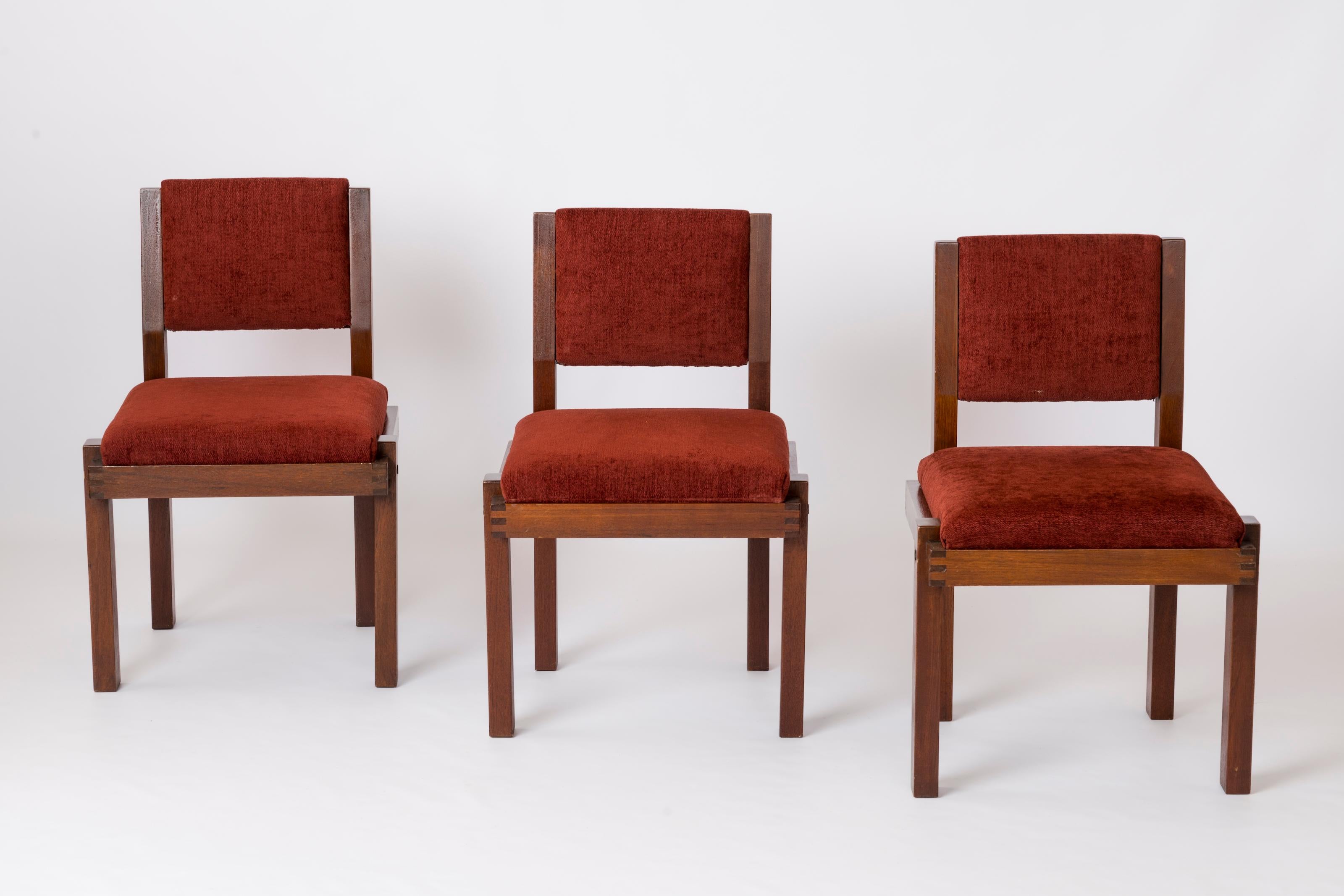Six Modernist Solid Mahogany and Bordeaux Upholstery Chairs - France 1970's In Fair Condition For Sale In New York, NY