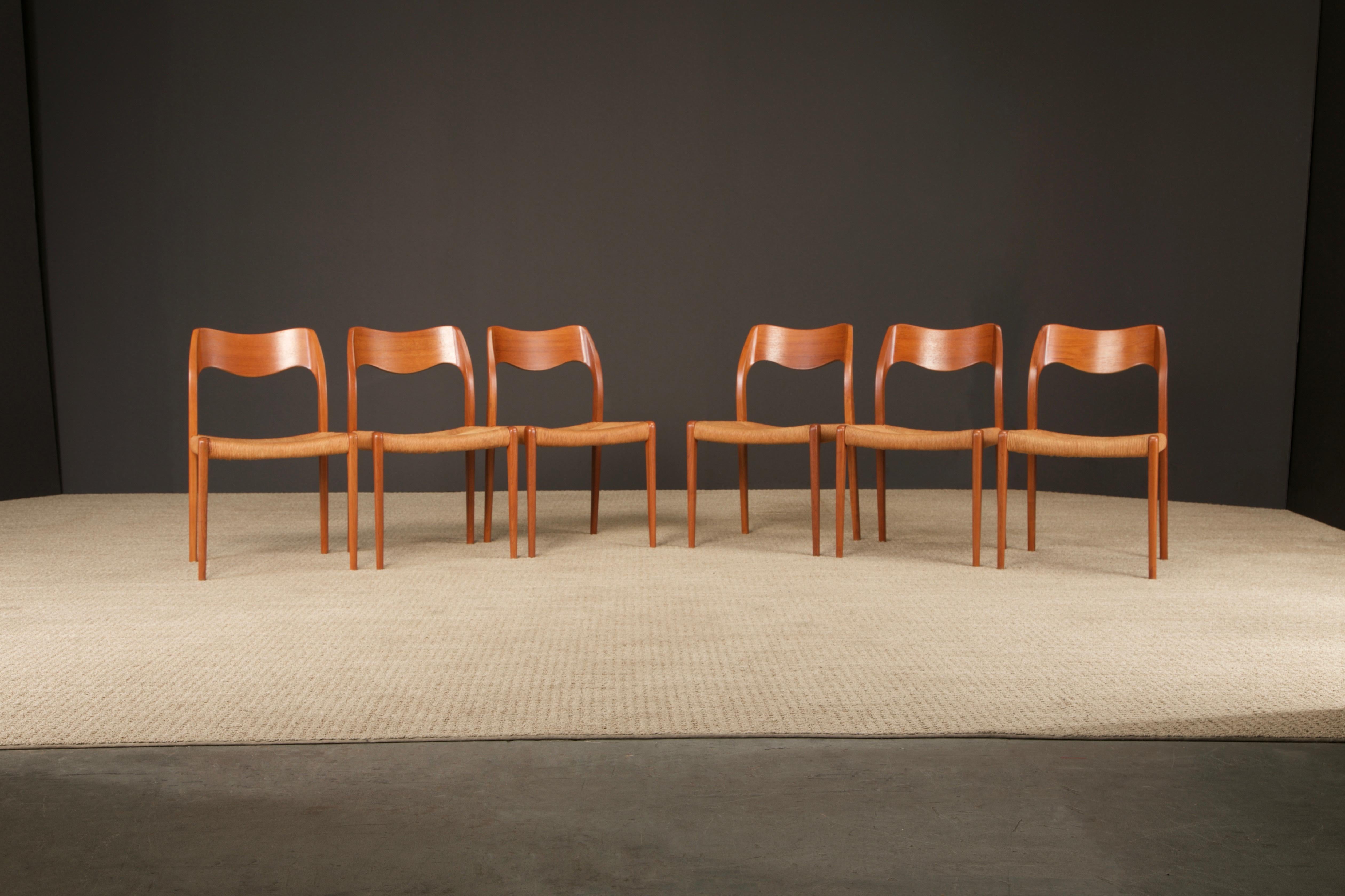 Six chaises de salle à manger Moller modèle 71 et table de salle à manger Peter Hvidt modèle 311, années 1950 en vente 5