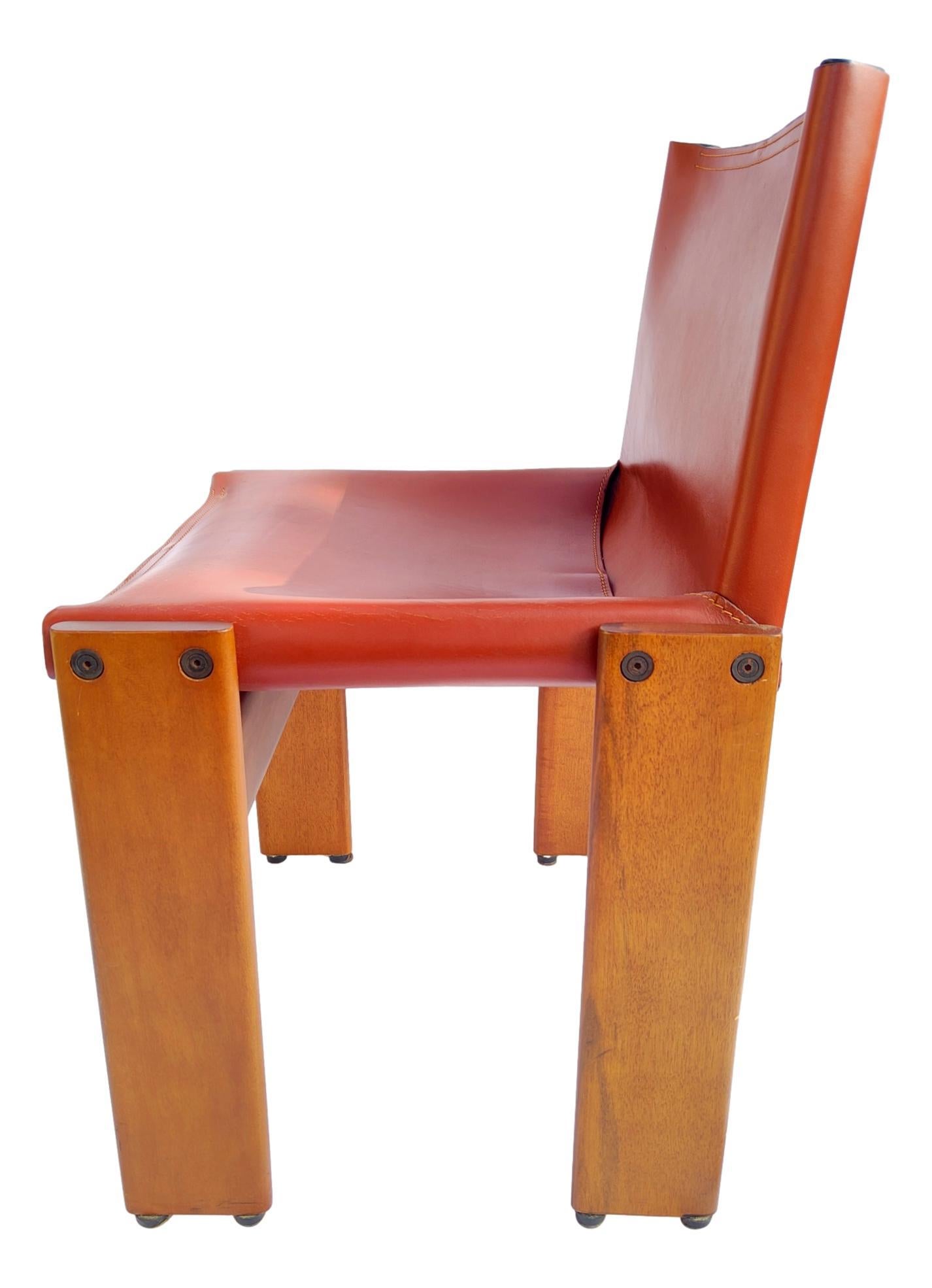 Sechs Monk-Stühle entworfen von Afra & Tobia Scarpa für Molteni, Italien 1974 (Leder) im Angebot
