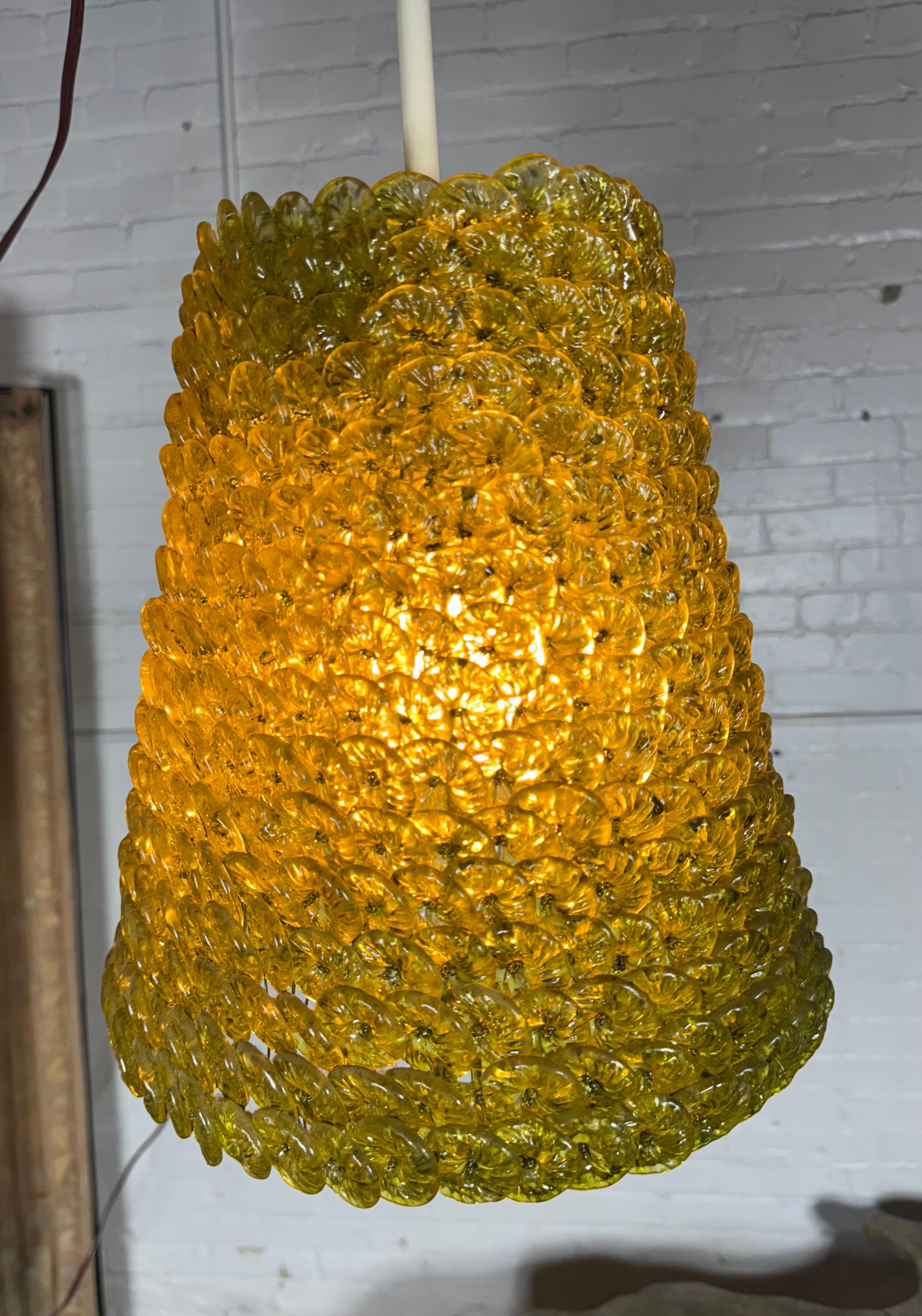 Sei luci a sospensione con petali di fiori in vetro di Murano in vendita 5