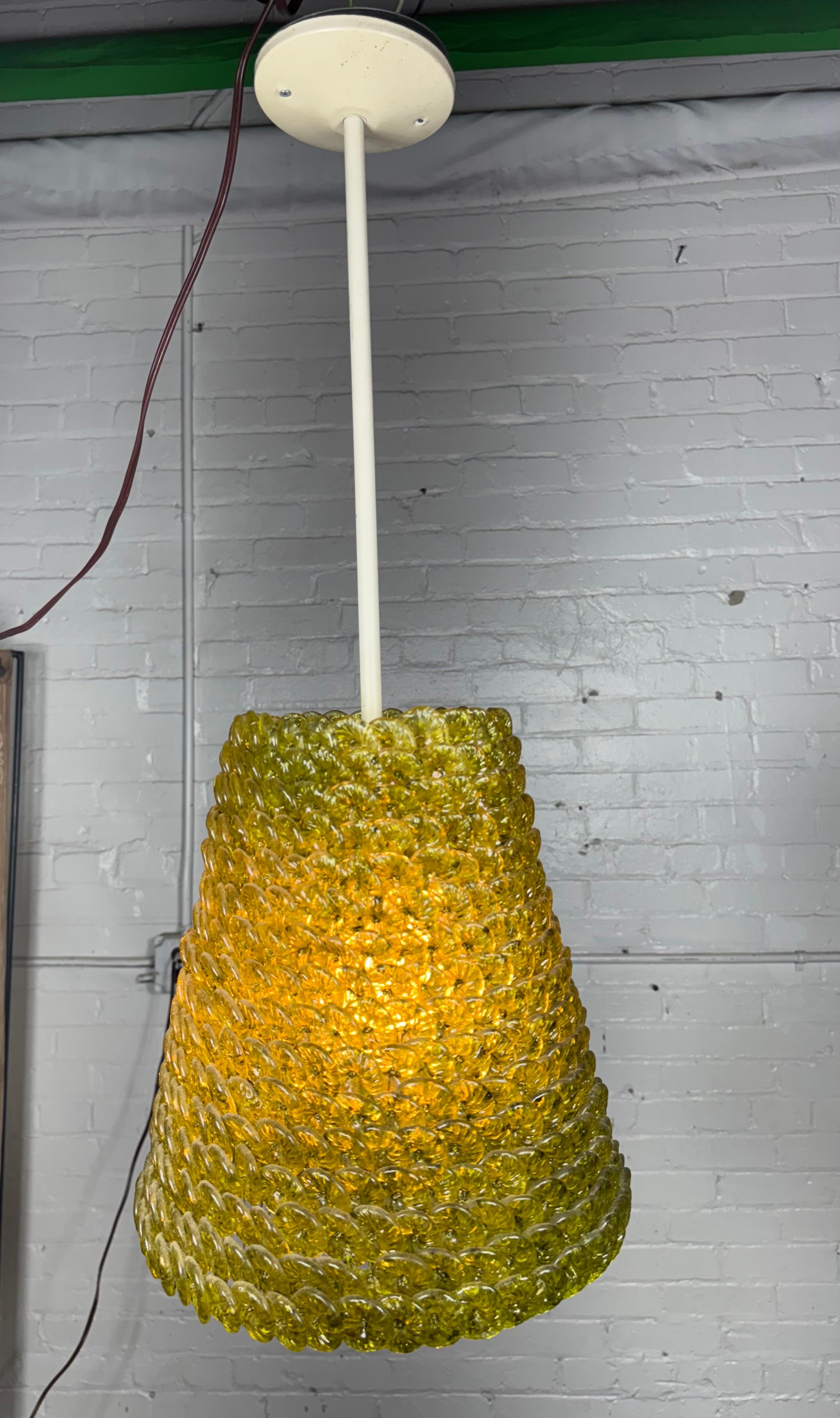 Sei luci a sospensione con petali di fiori in vetro di Murano in vendita 1