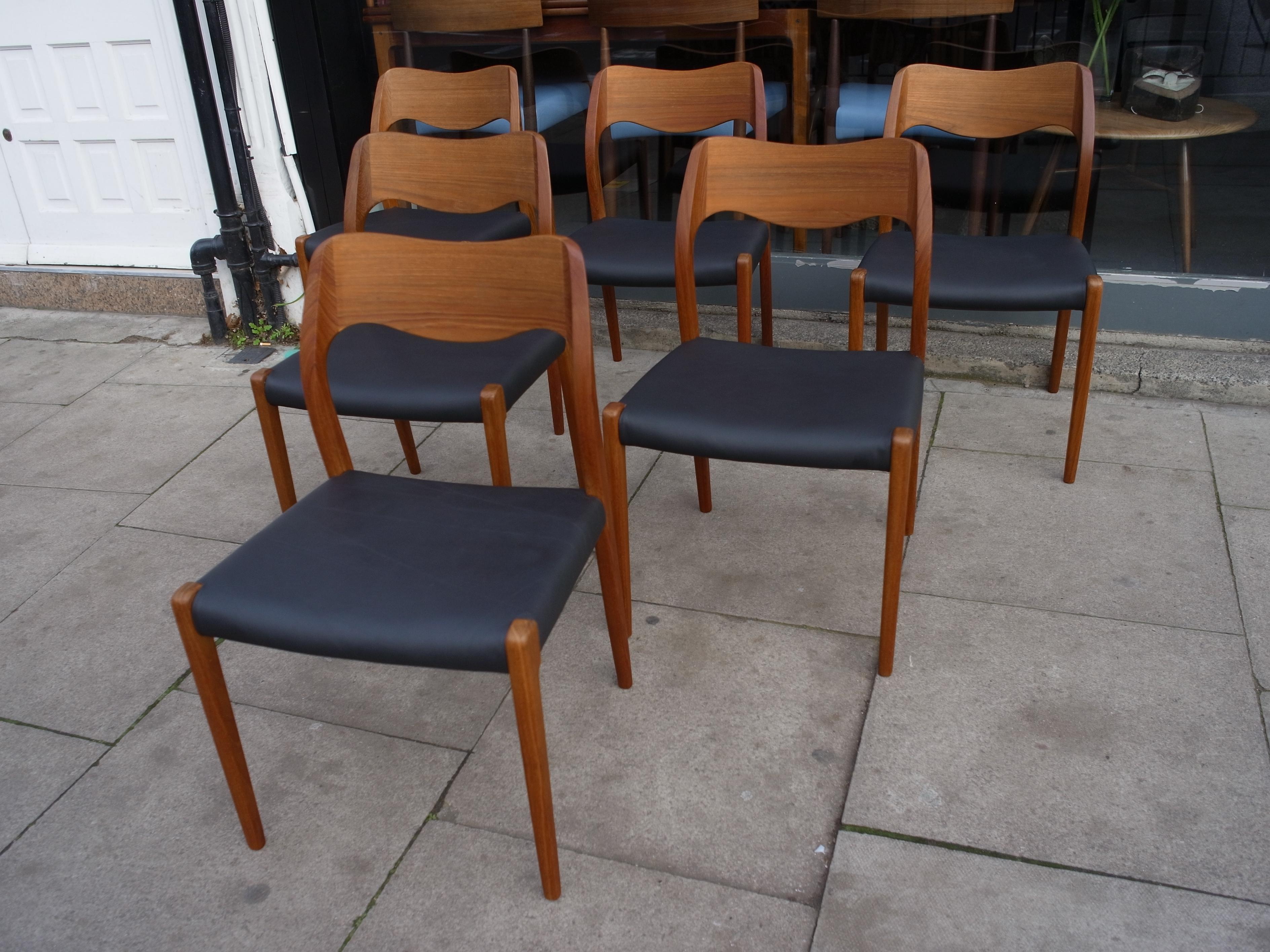 Six Niels. O Moller 71  teak dining chairs by J.L. Mollers in black leather  For Sale 6