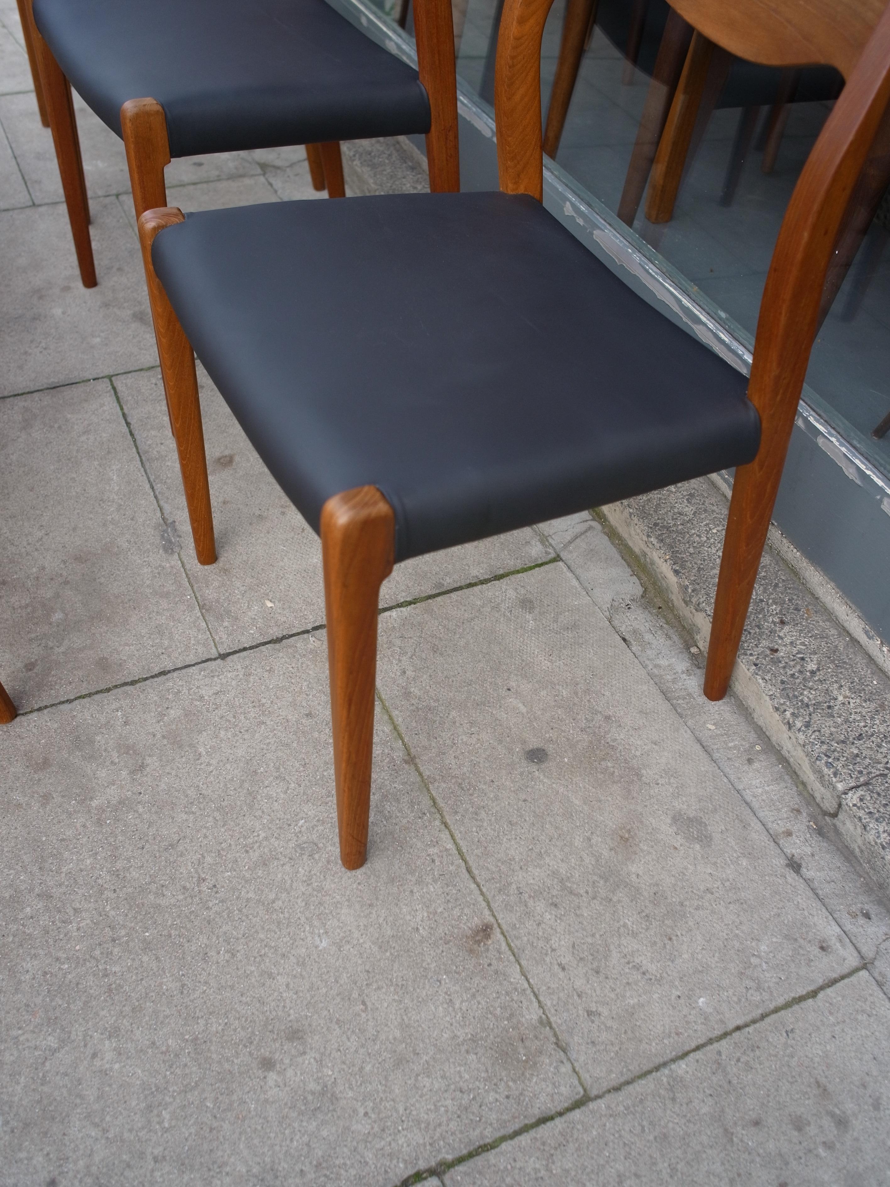 Six Niels. O Moller 71  teak dining chairs by J.L. Mollers in black leather  For Sale 7