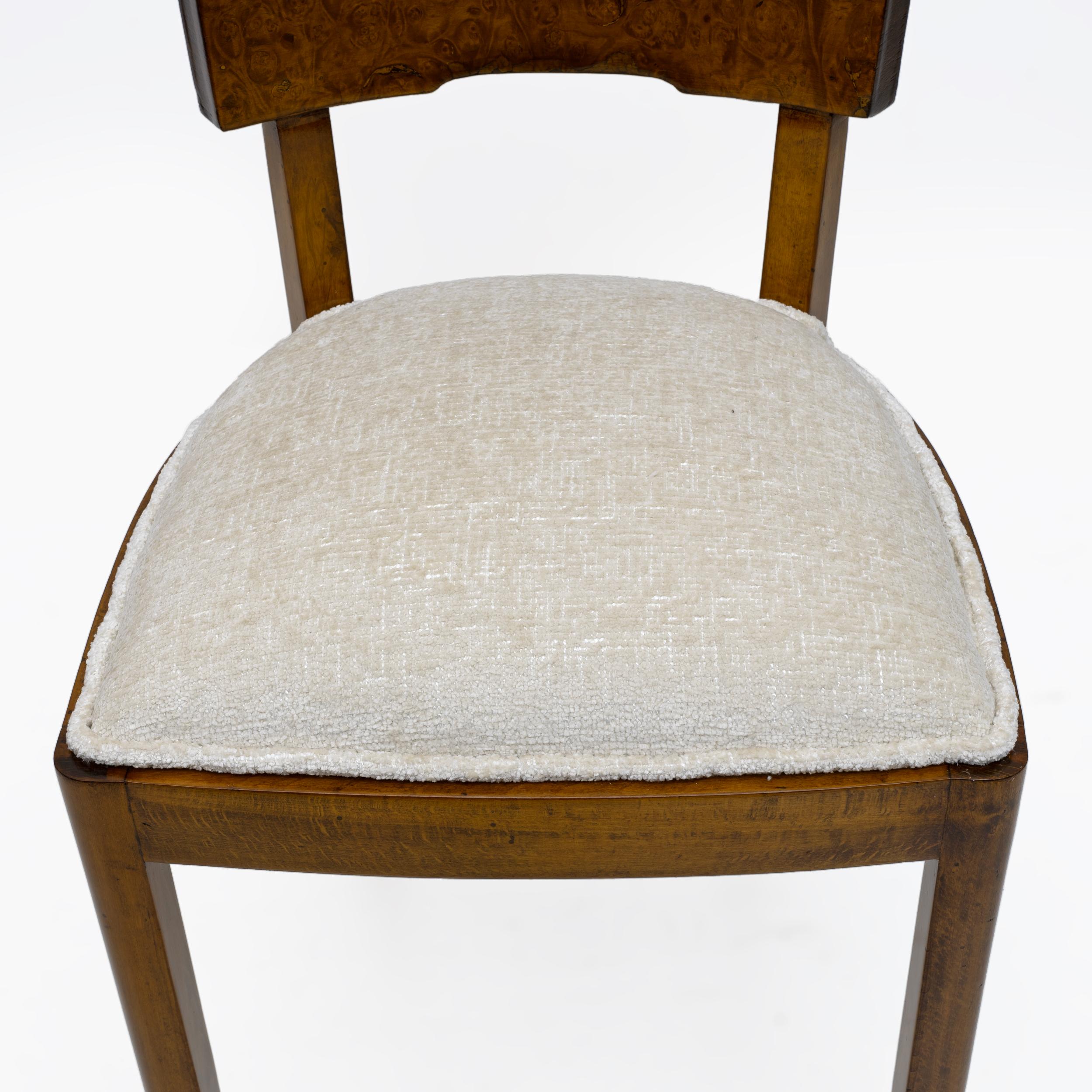 Six of Art Deco Italian Walnut Dining Chairs, 1930s For Sale 2