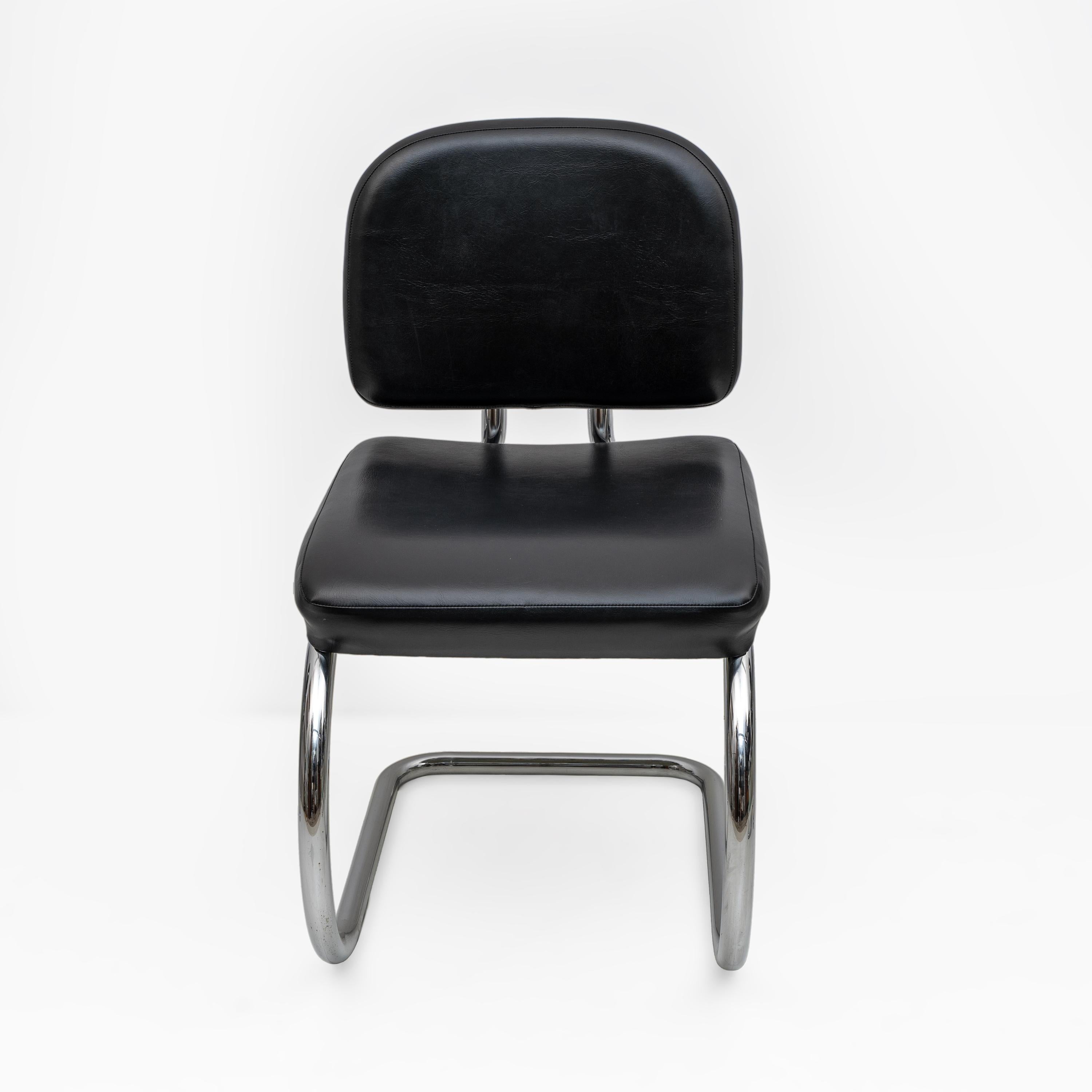 Six of Bauhaus-style Leatherette and Metal Chromed Cantilever Dining Chairs, 70s For Sale 3