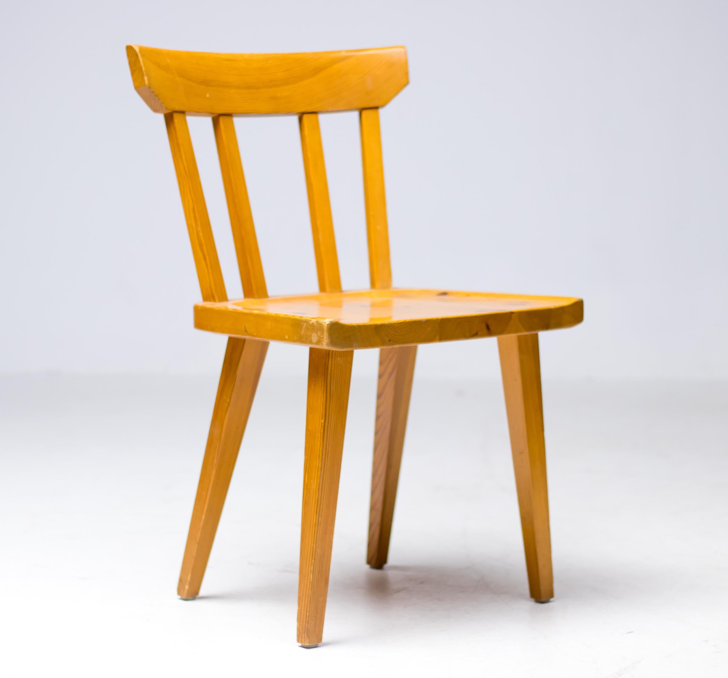 Swedish Six Oregon Pine Side Chairs by Roland Wilhelmsson For Sale