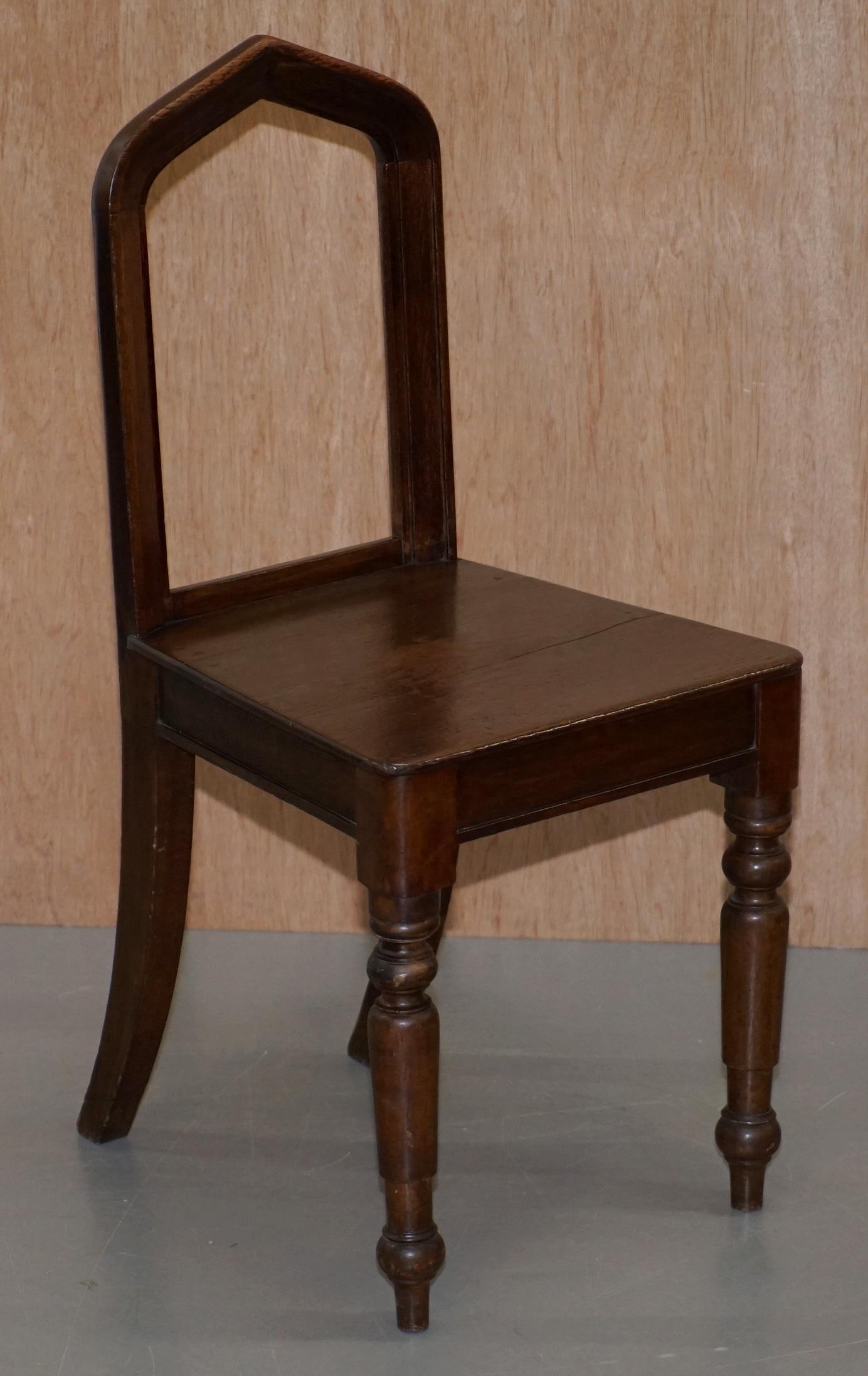 Six Original Victorian circa 1890 Steeple Back Gothic Arch Oak Dining Chairs 6 For Sale 8