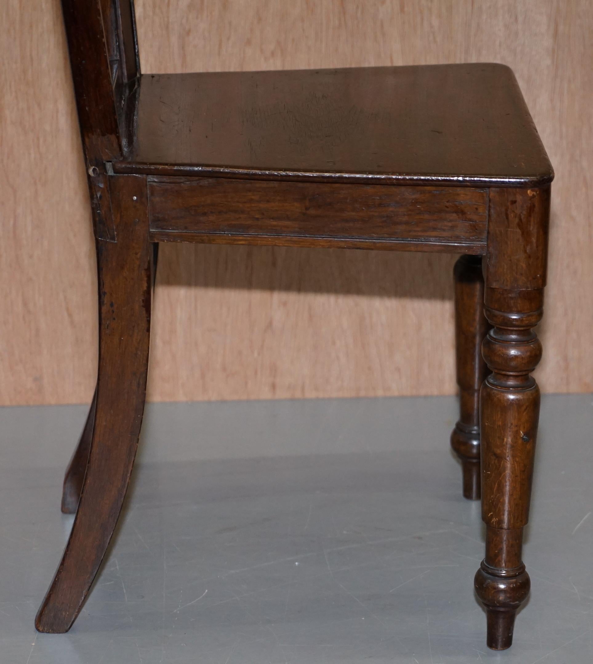 Six Original Victorian circa 1890 Steeple Back Gothic Arch Oak Dining Chairs 6 In Distressed Condition For Sale In West Sussex, Pulborough