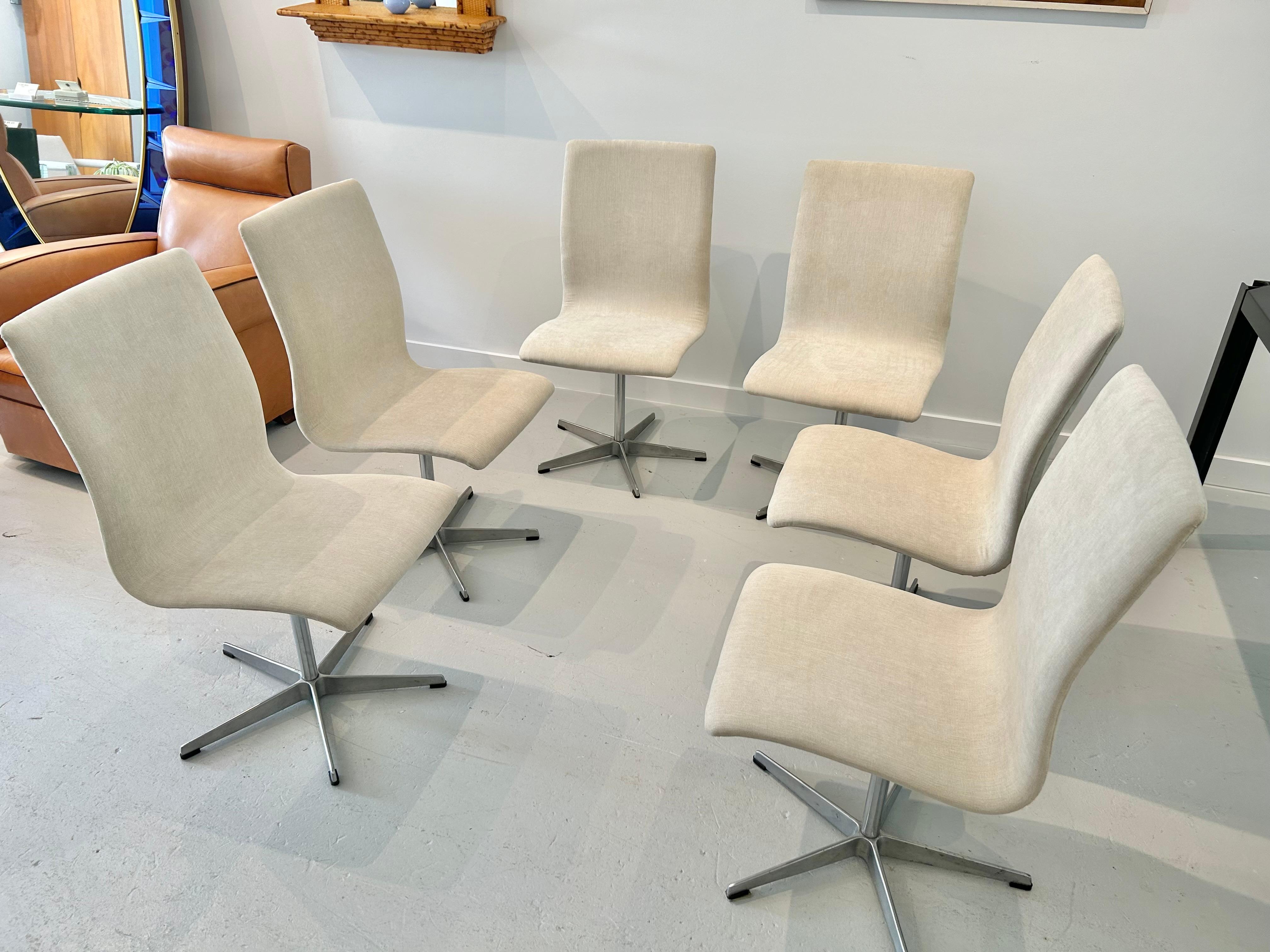 Sechs Oxford-Stühle von Arne Jacobsen für Fritz Hansen im Angebot 4