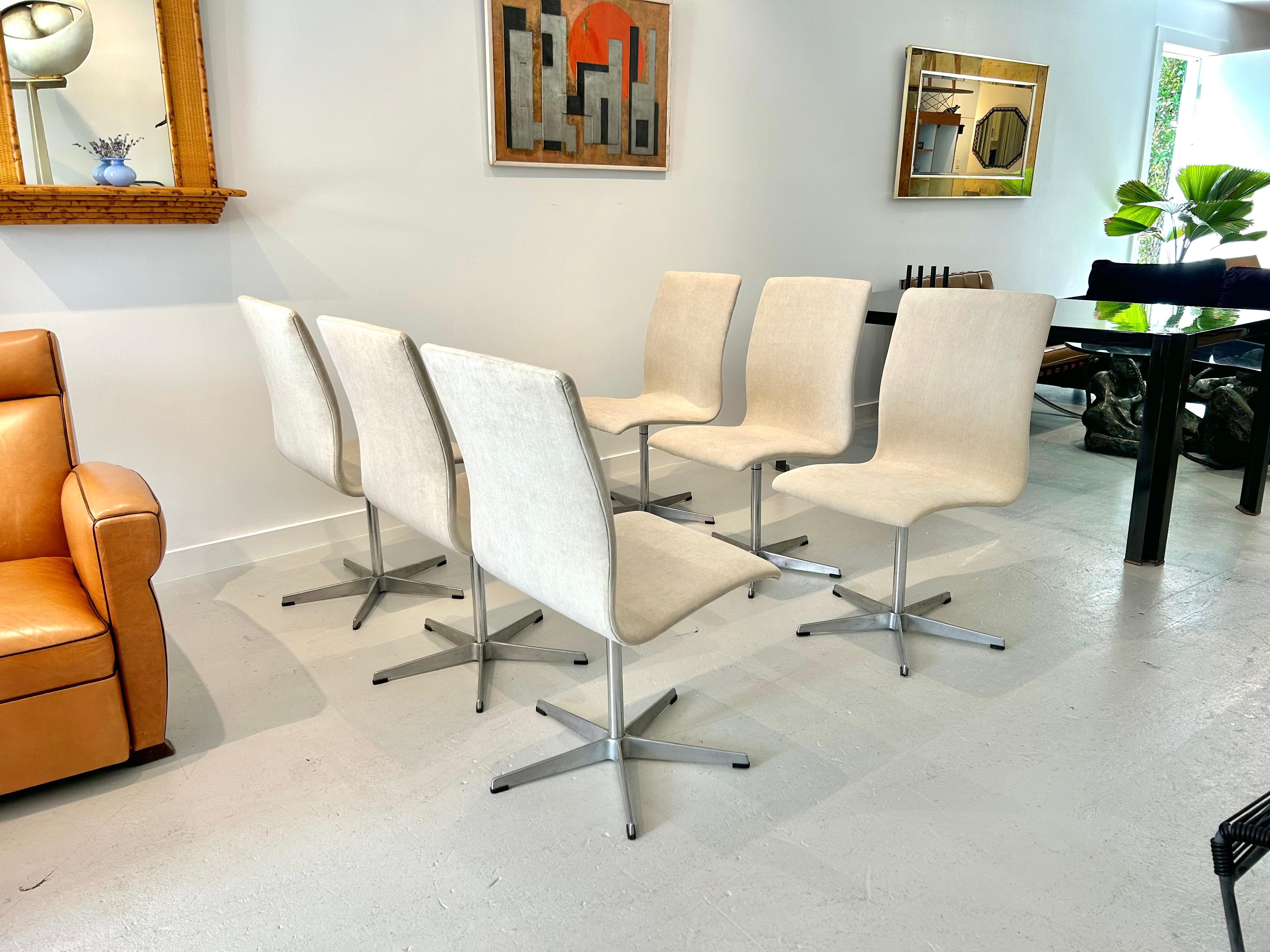 Sechs Oxford-Stühle von Arne Jacobsen für Fritz Hansen im Angebot 9
