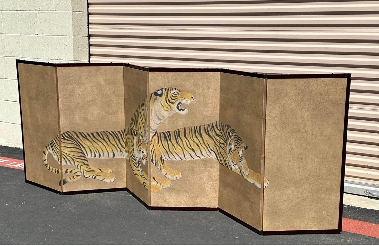 Chinese Export Six Panel Screen Ambush of Tigers Made in Hong Kong For Sale