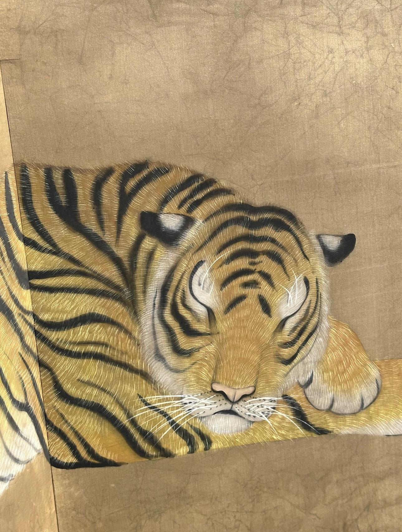 Milieu du XVIIe siècle Écran à six panneaux Ambush of Tigers fabriqué à Hong Kong en vente