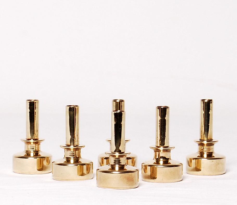 Six small candleholders in solid brass designed by Hans-Agne Jakobsson, model “Strix” L92.
  