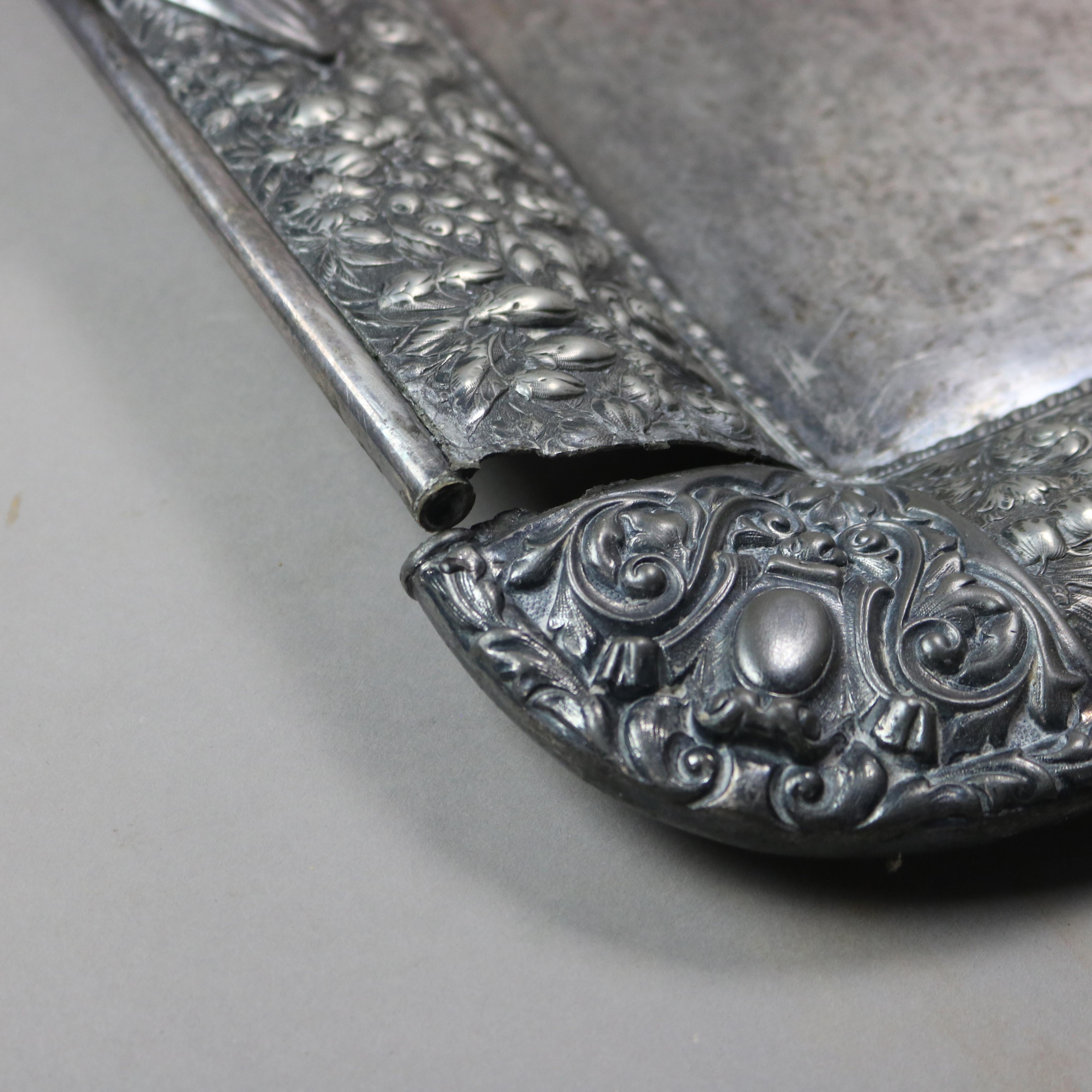 Set da tè antico in argento placcato floreale Repousse a sei pezzi C1890 in vendita 5