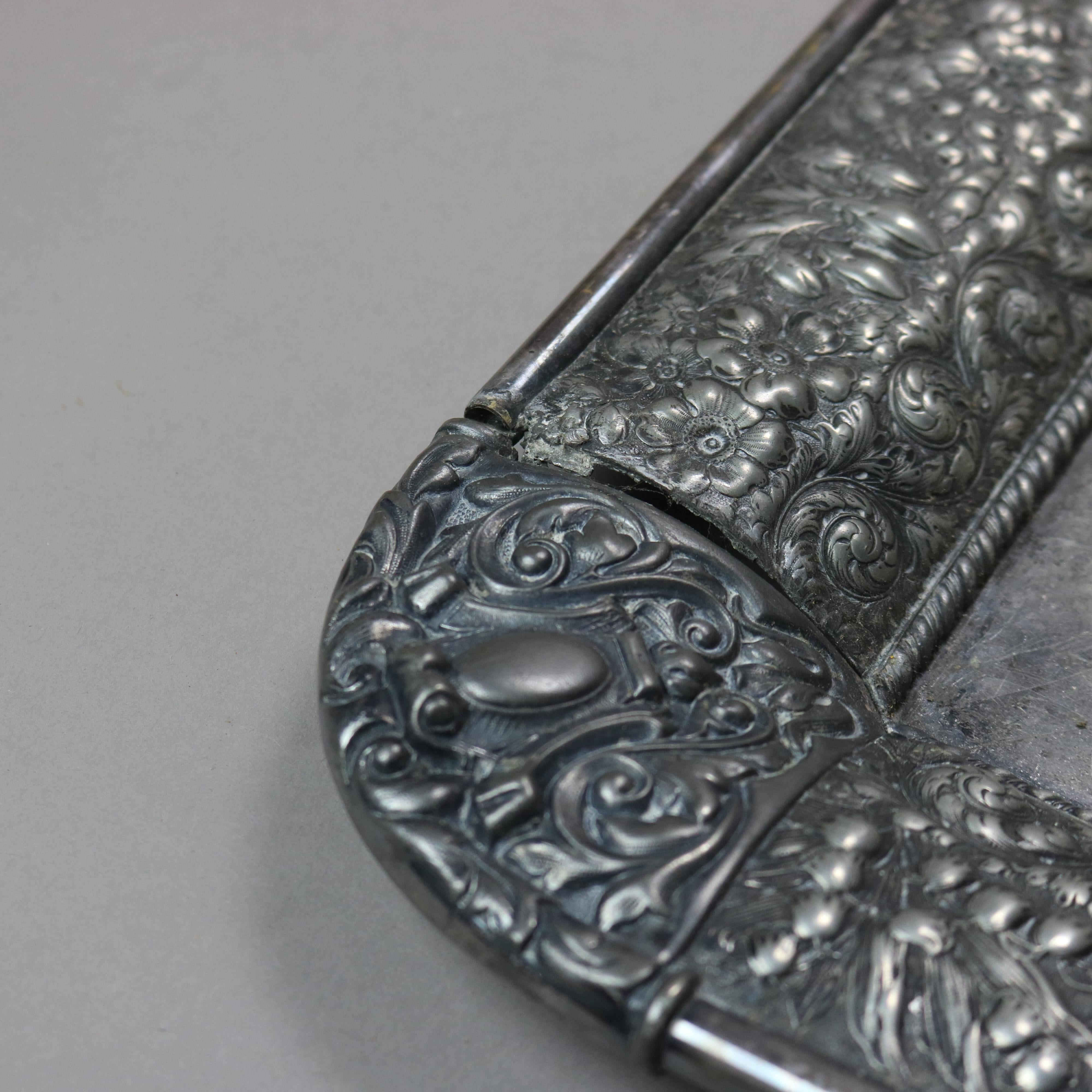 Set da tè antico in argento placcato floreale Repousse a sei pezzi C1890 in vendita 6