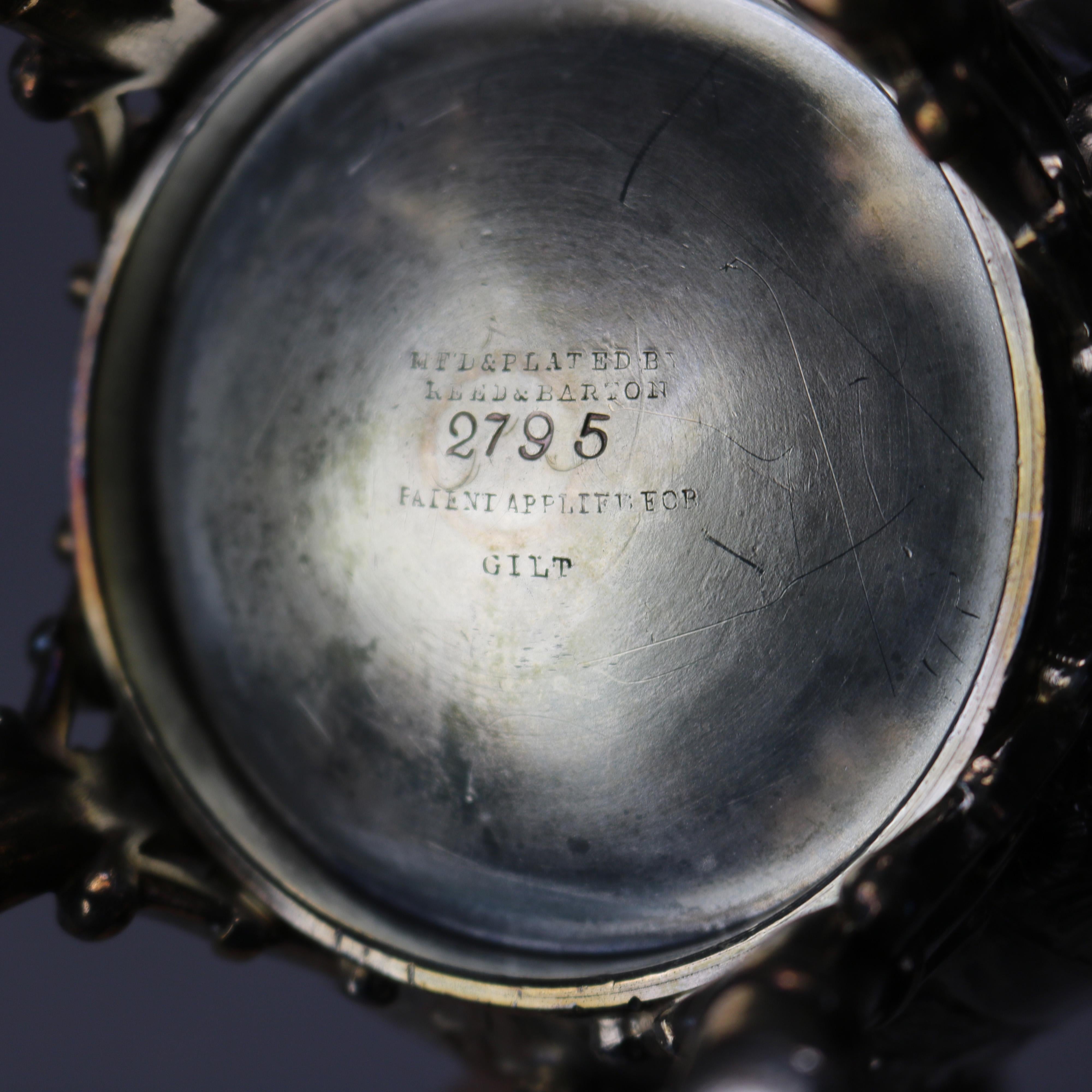 Set da tè antico in argento placcato floreale Repousse a sei pezzi C1890 in vendita 12