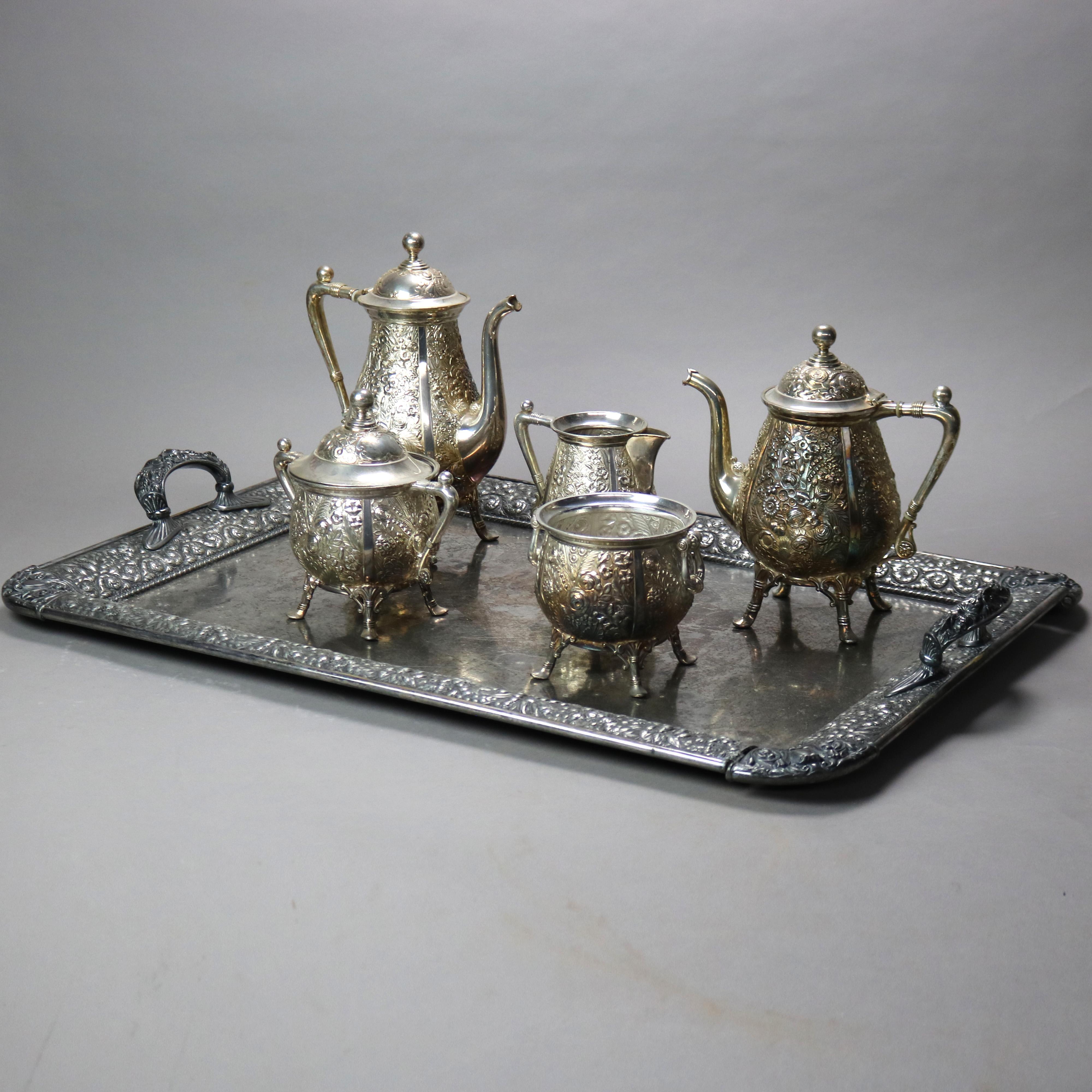 Set da tè antico in argento placcato floreale Repousse a sei pezzi C1890 in vendita 1