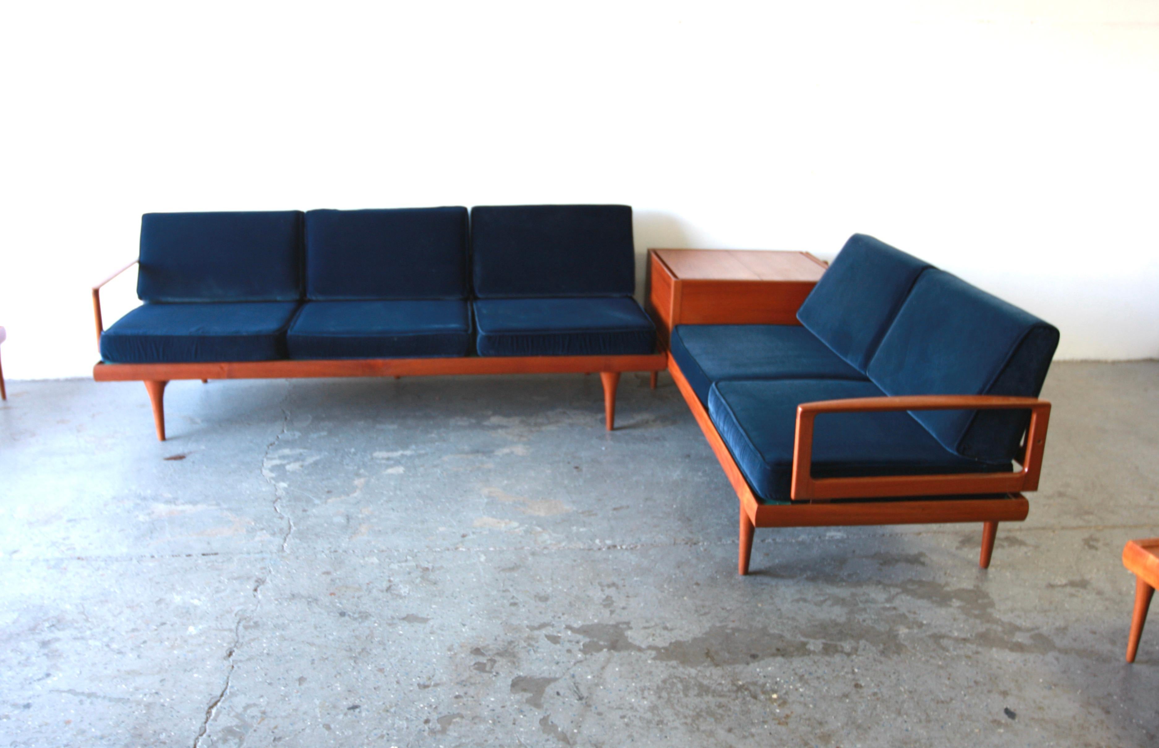 Six Piece Mid Century Danish Modern Sectional sofa by Hans Olsen For Bramin For Sale 5