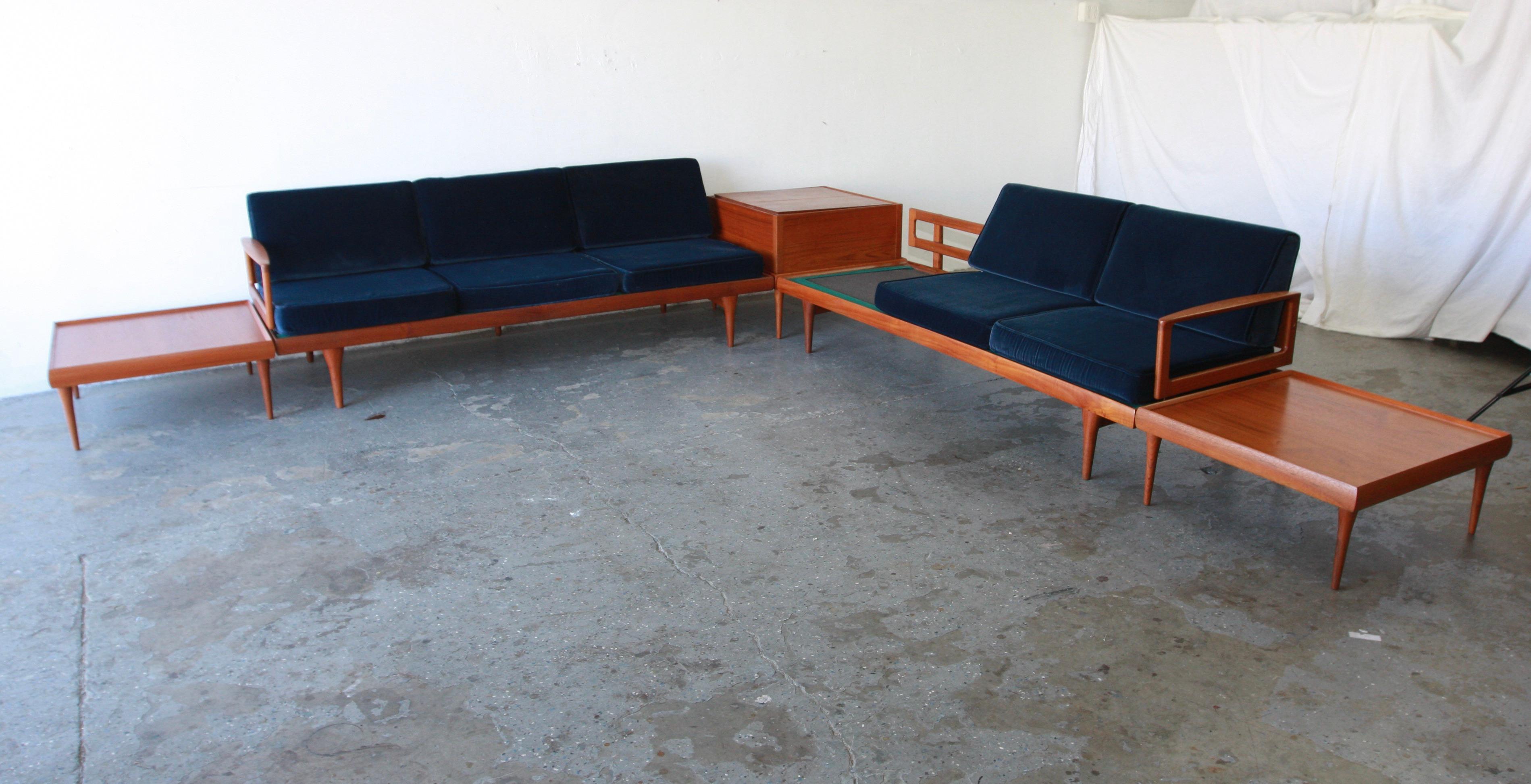 Six Piece Mid Century Danish Modern Sectional sofa by Hans Olsen For Bramin For Sale 10
