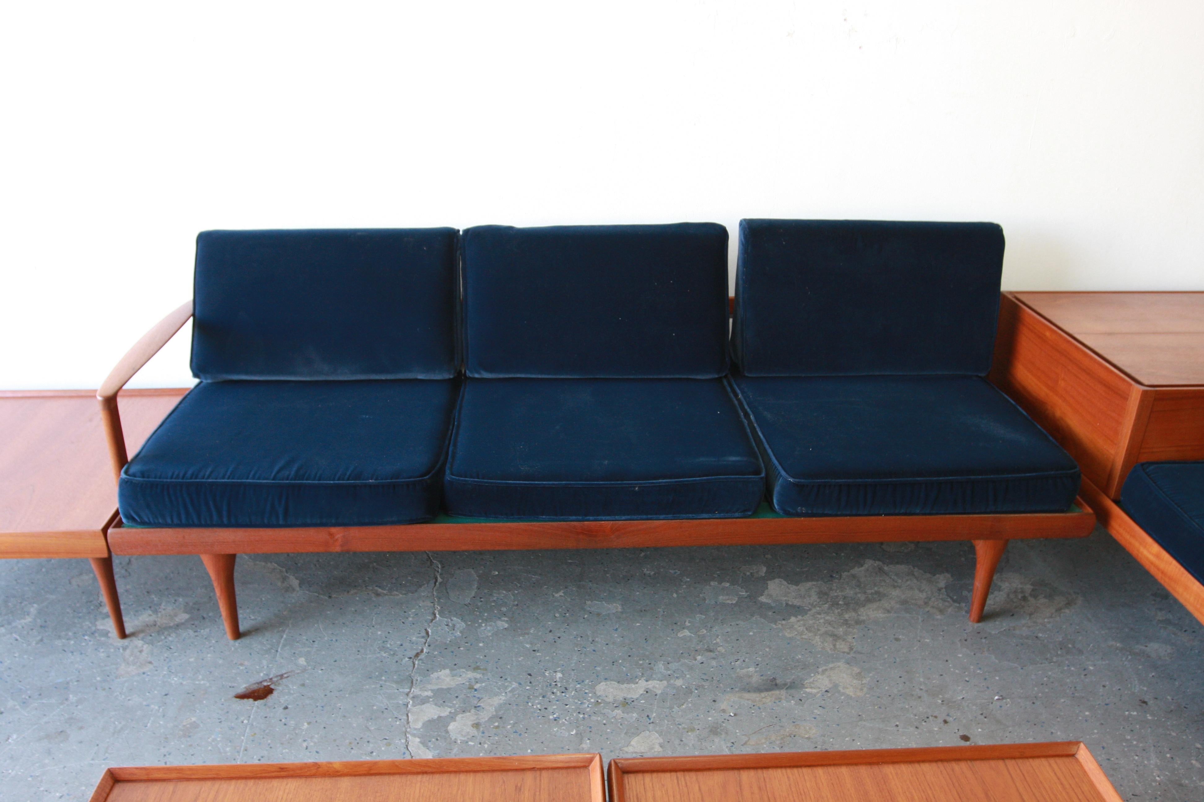 Six Piece Mid Century Danish Modern Sectional sofa by Hans Olsen For Bramin For Sale 13
