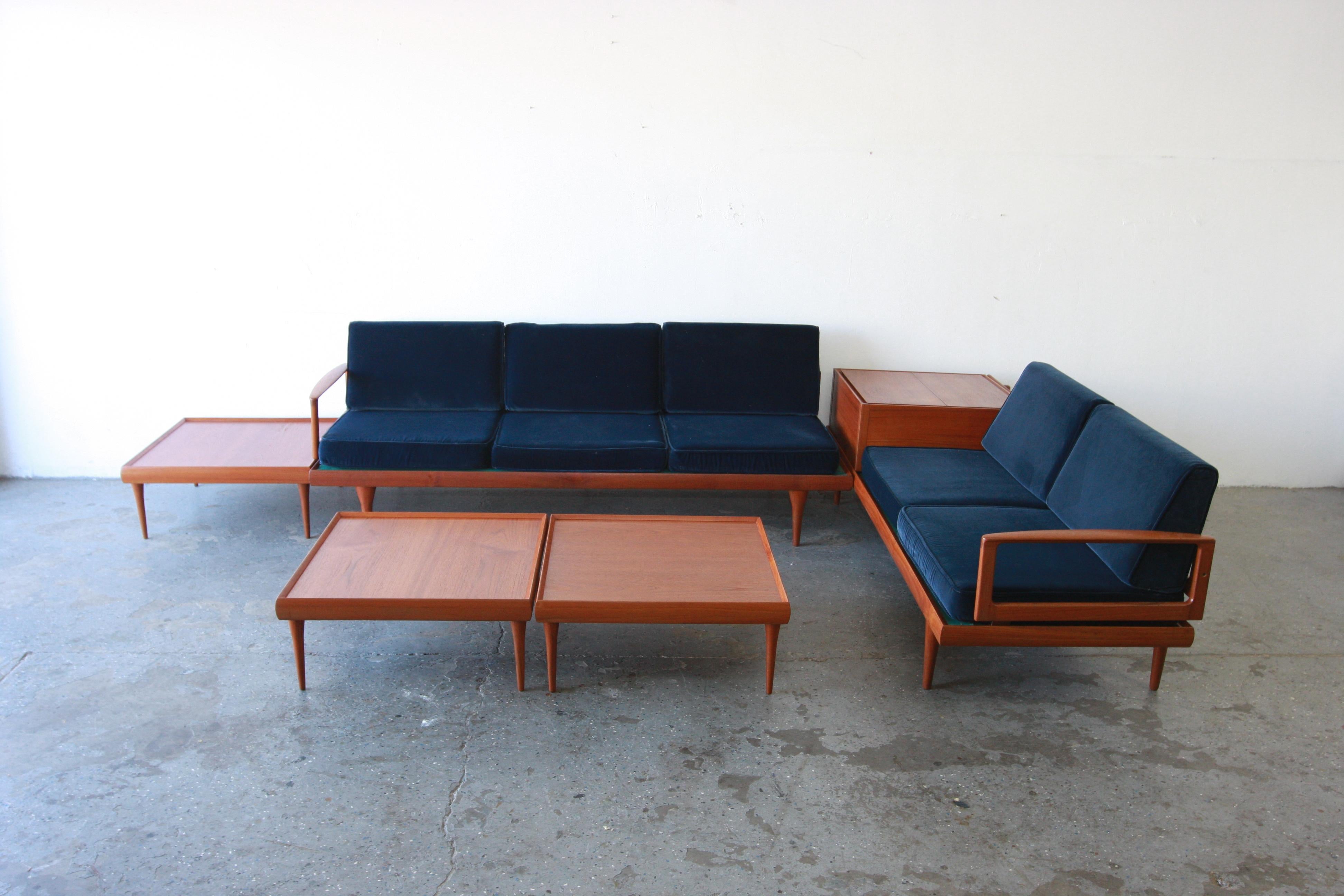 Mid-Century Modern Six Piece Mid Century Danish Modern Sectional sofa by Hans Olsen For Bramin For Sale