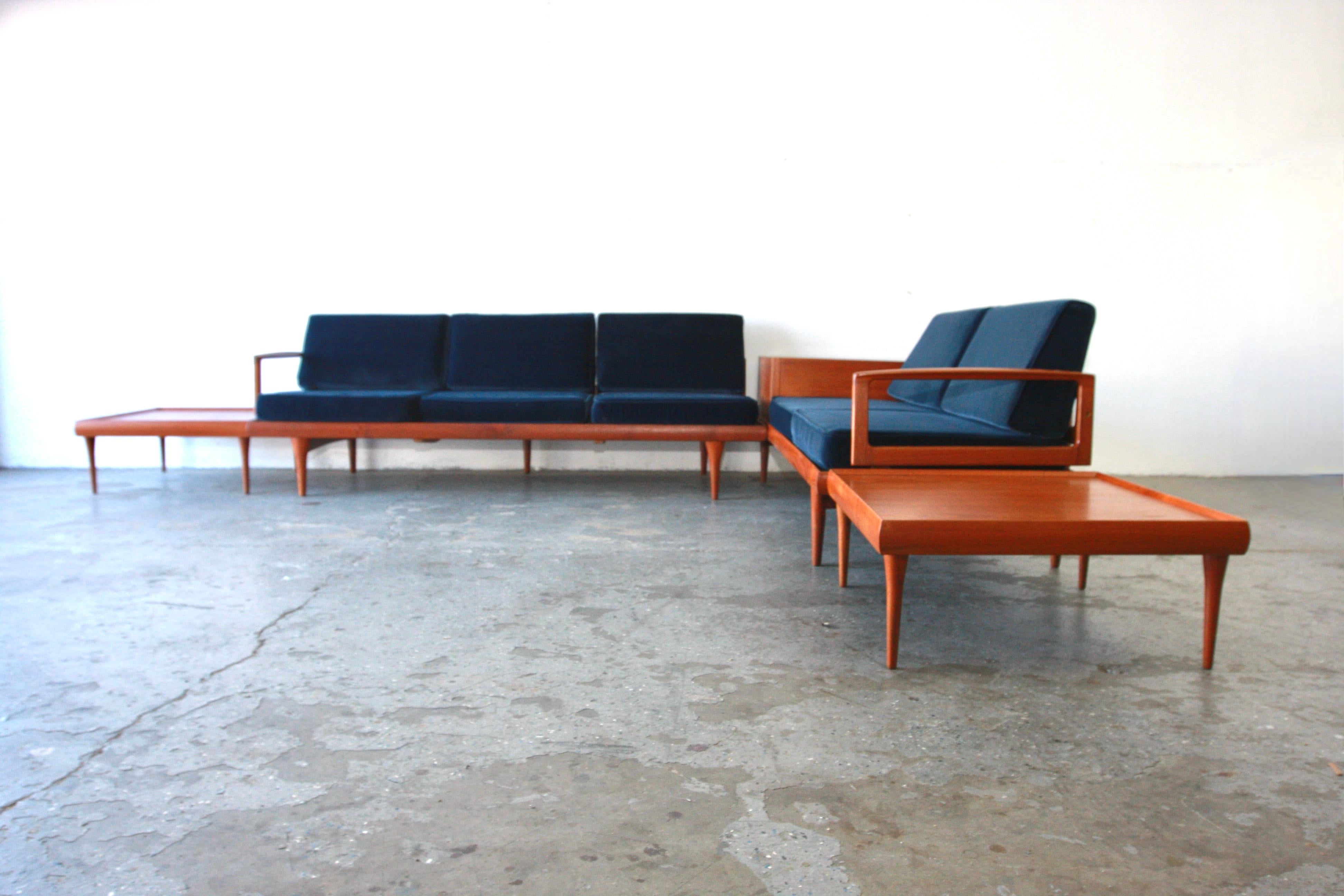 Six Piece Mid Century Danish Modern Sectional sofa by Hans Olsen For Bramin For Sale 1