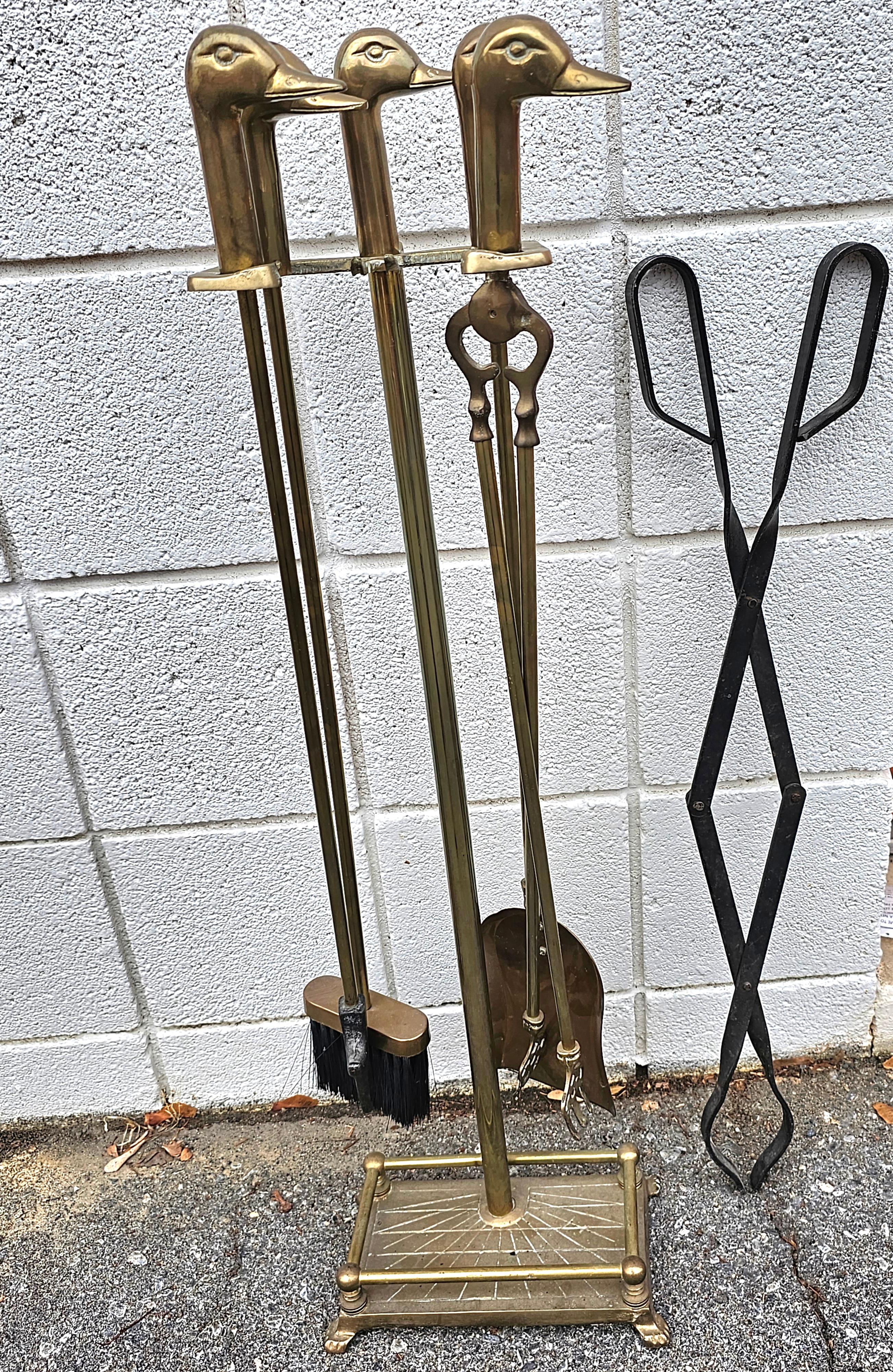Six-Piece Mid-Century Duck Heads Brass Fireplace Tools Set In Good Condition For Sale In Germantown, MD
