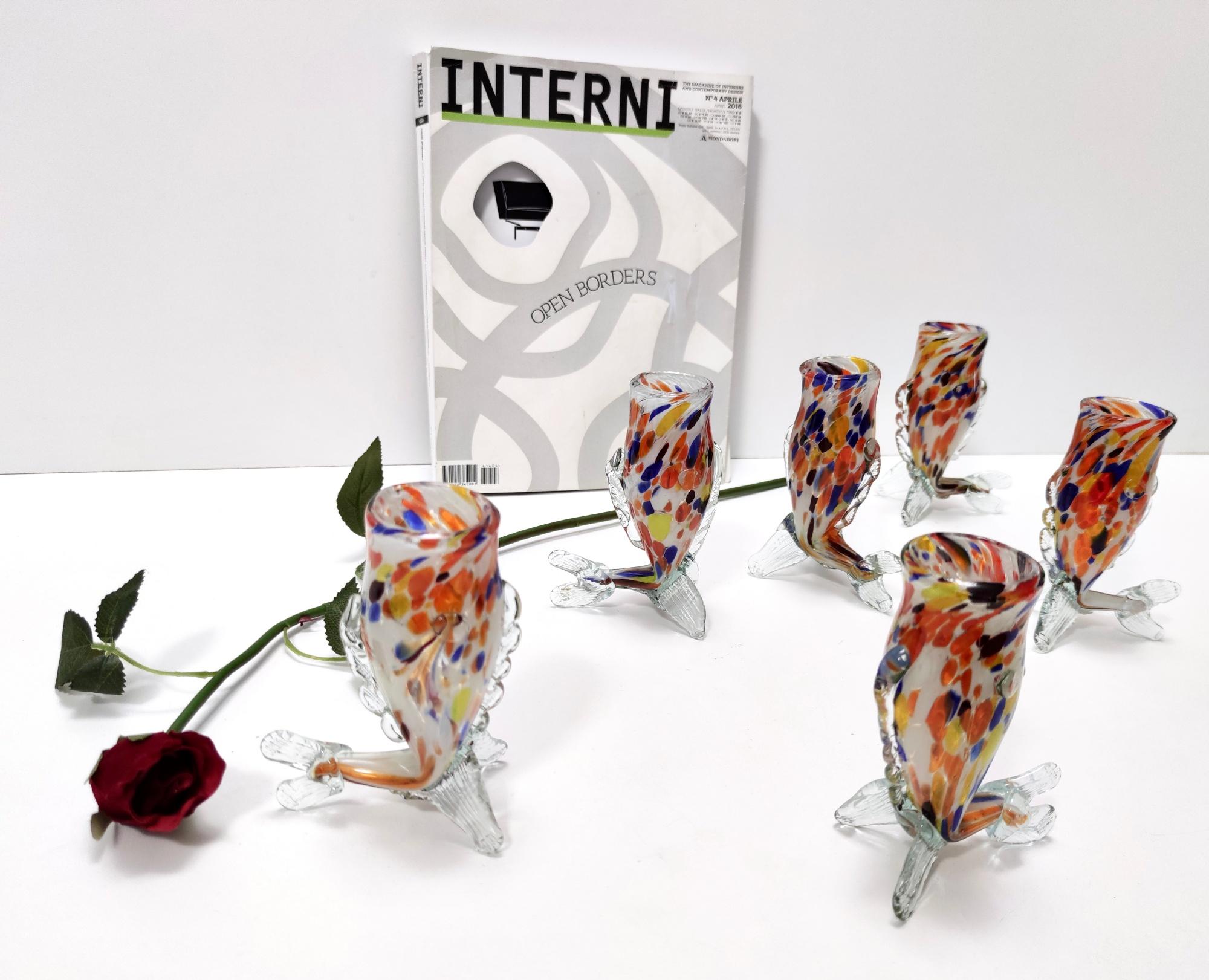 Mid-Century moderno Set di sei bicchieri multicolore in vetro di Murano di Toso, Italia in vendita