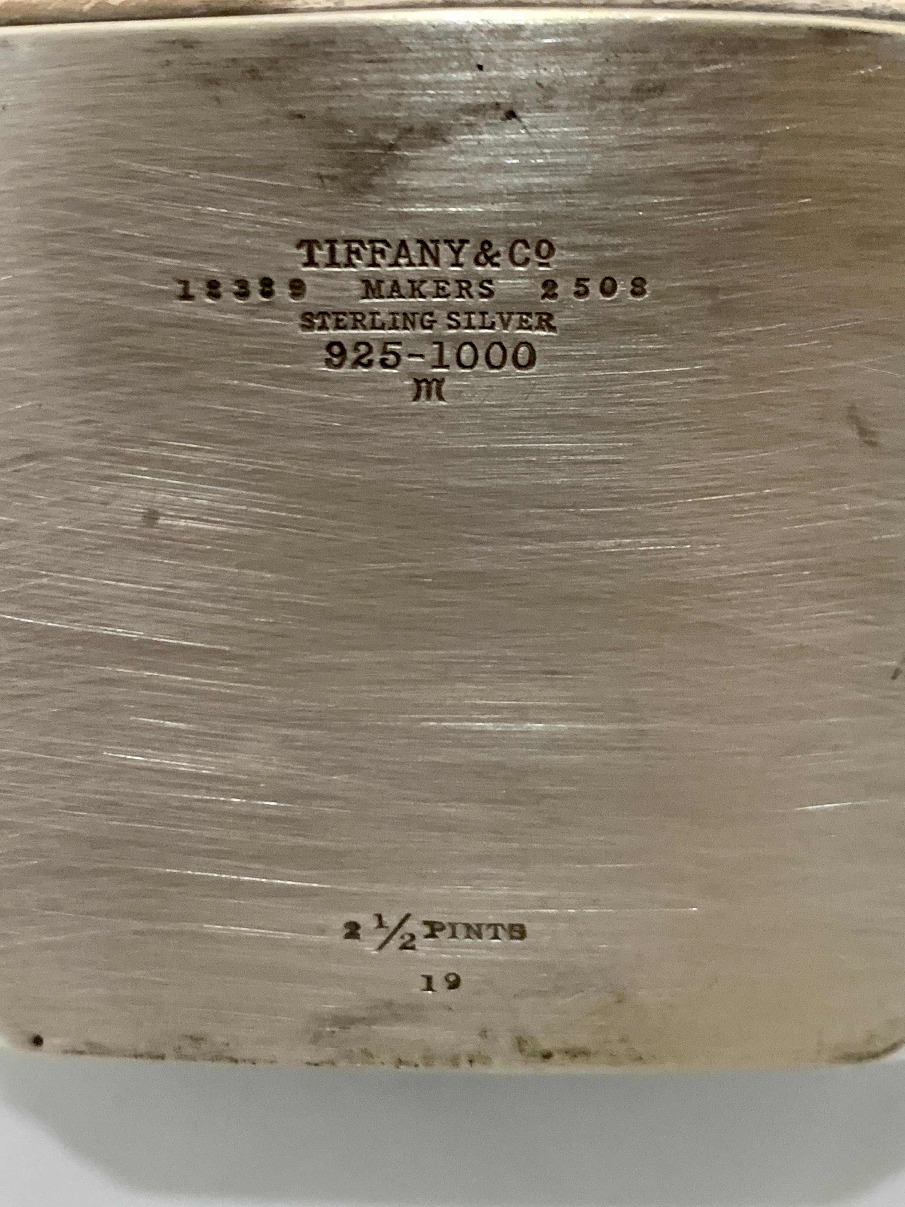 Six pièces Tiffany & Co. Bouilloire en argent sterling sur berceau avec plateau de service 7,3 kg en vente 8