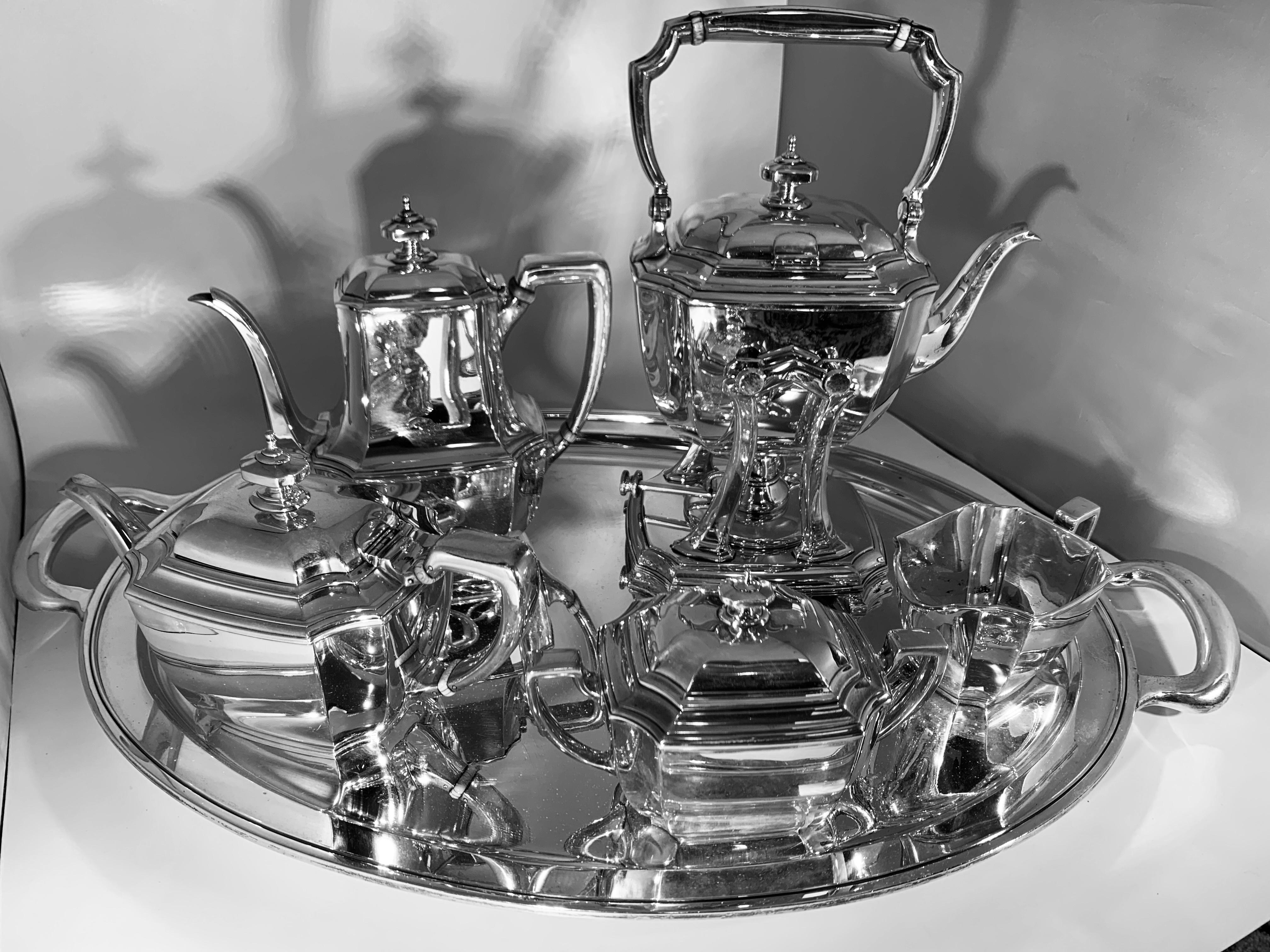 Very Exclusive 
A Tiffany & Co maker's sterling silver tea set, complete with serving tray.
Six Piece Tiffany & Co. Makers Sterling Silver Complete Tea Set
Each piece is signed and engraved Tiffany & CO Makers , Sterling Silver 925 
The set includes