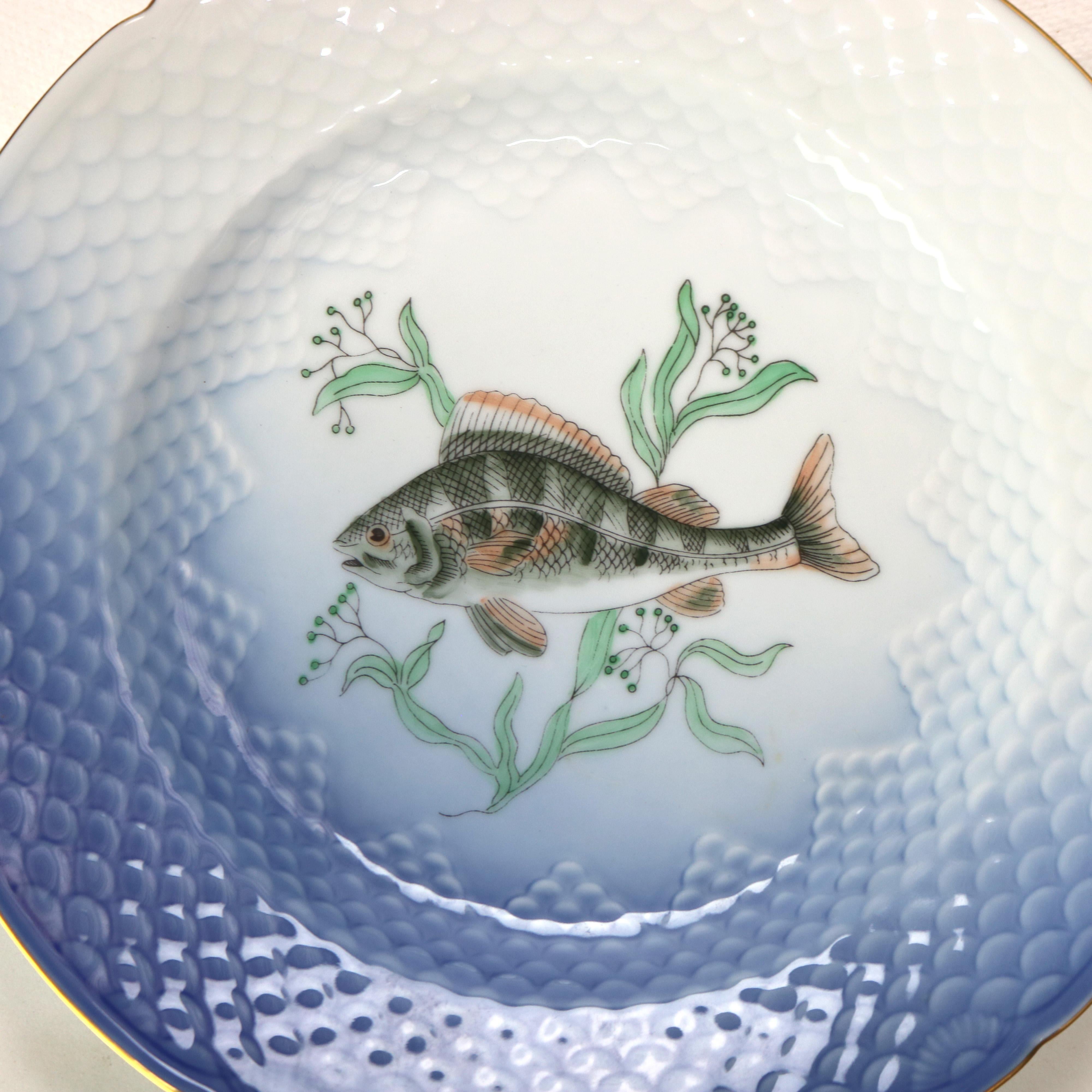 Six Pieces Anciennes assiettes en porcelaine Bing & Grondahl avec motif de poisson C1920 en vente 3
