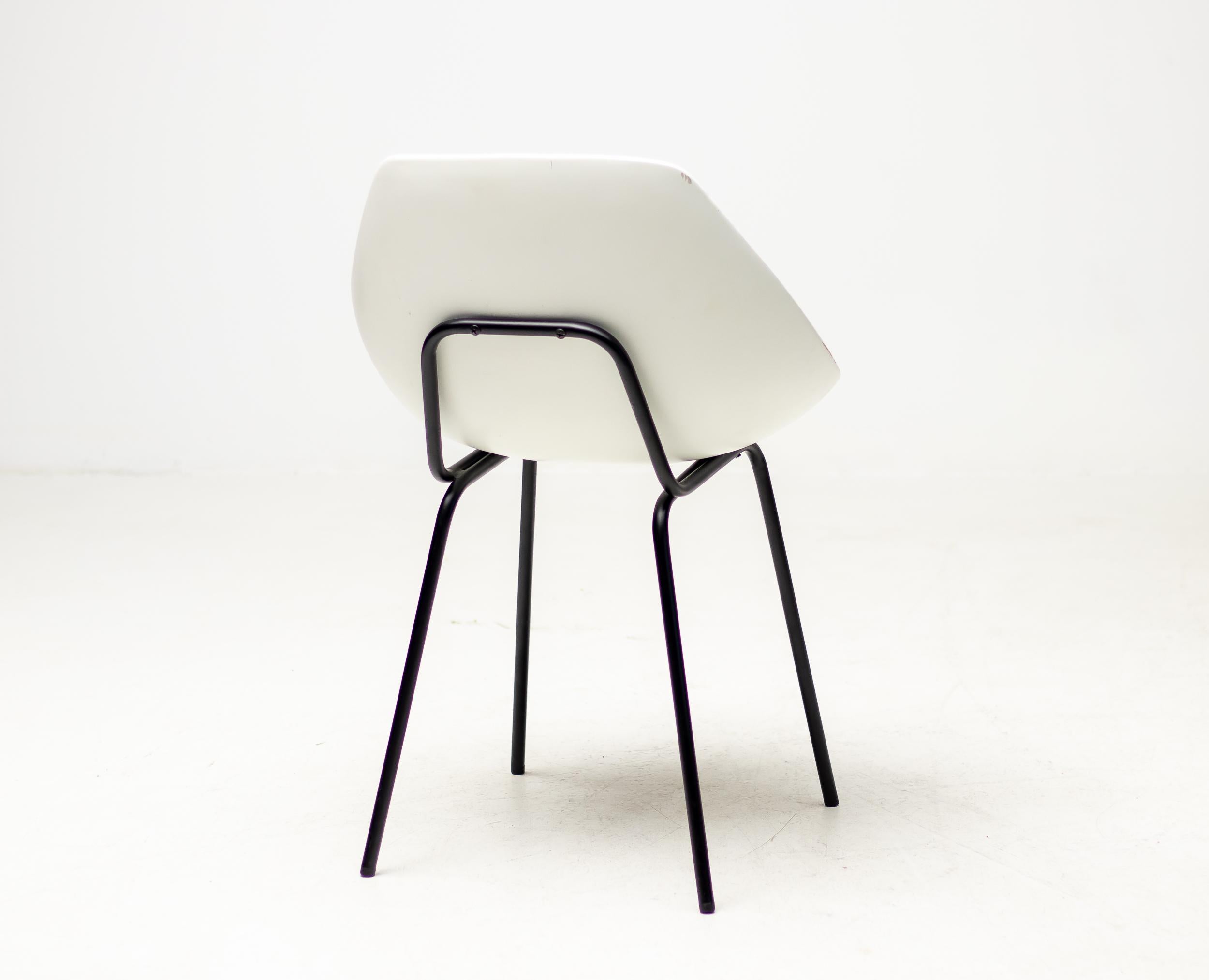 French Six Pierre Guariche Coquillage Chairs For Sale