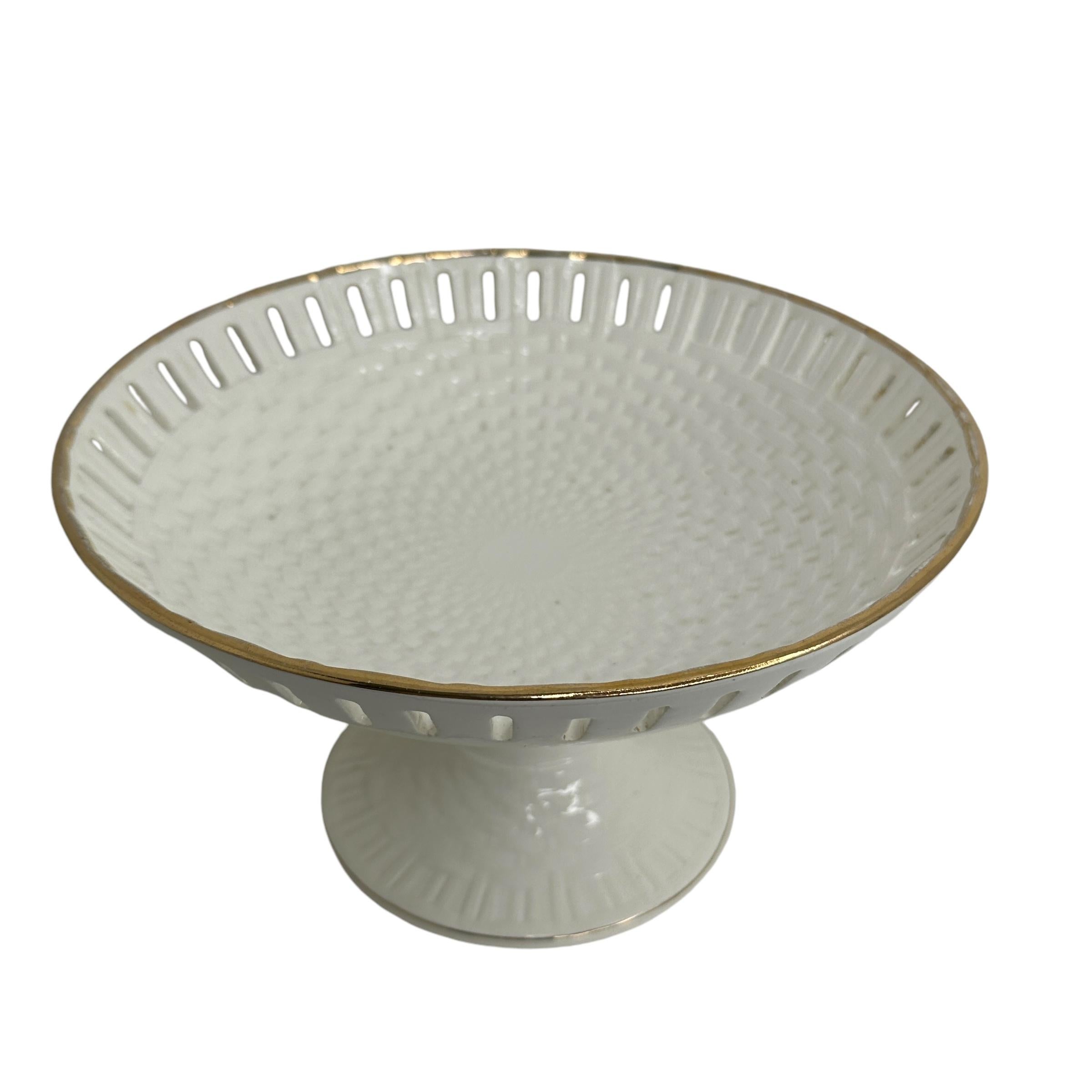 Vernissé Centre de table compote et panier de fruits du début du 20e siècle, Max Roesler en vente