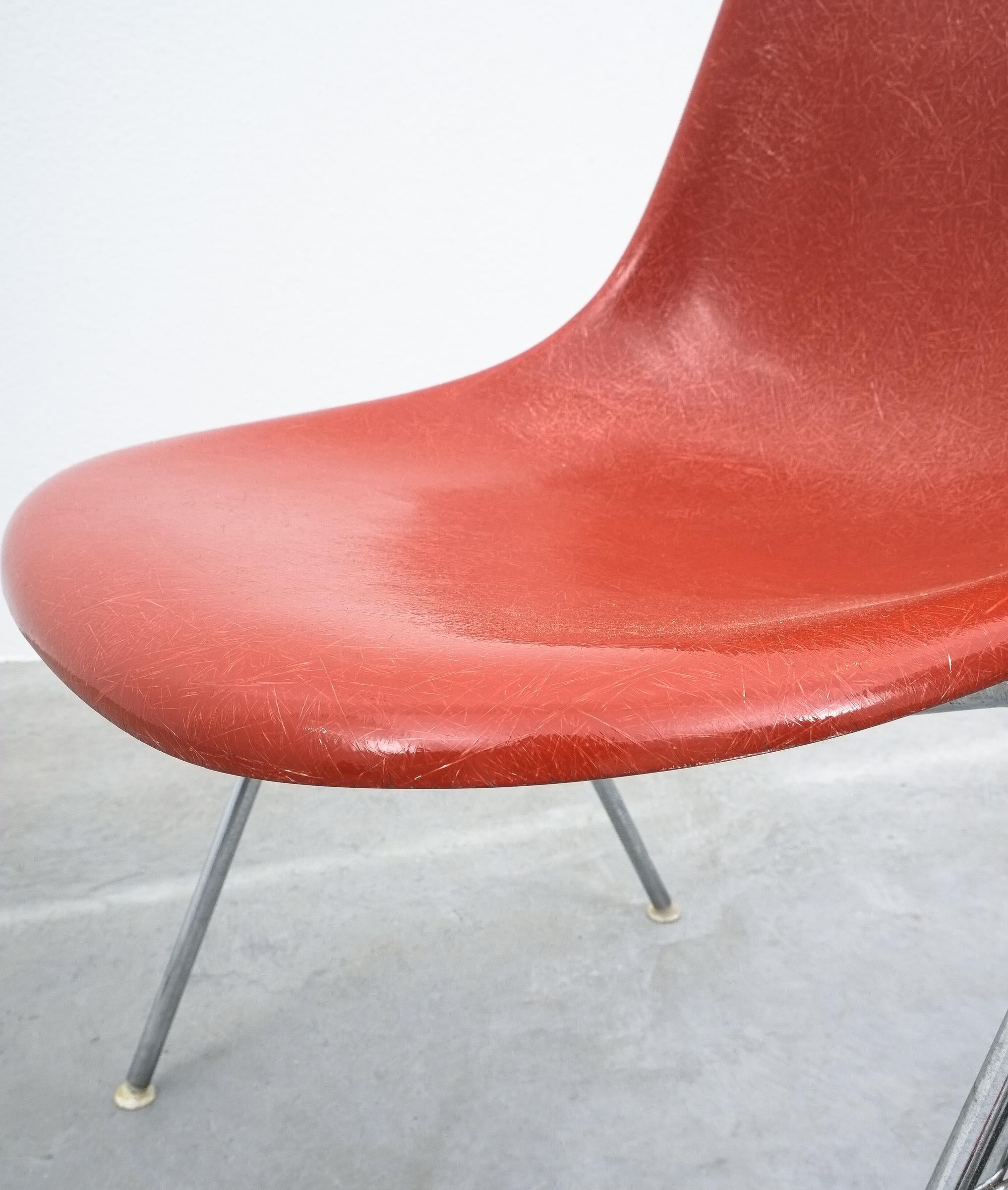 Dyed 2 times Six Rare Herman Miller Eames Dining Chairs Terracotta, circa 1970