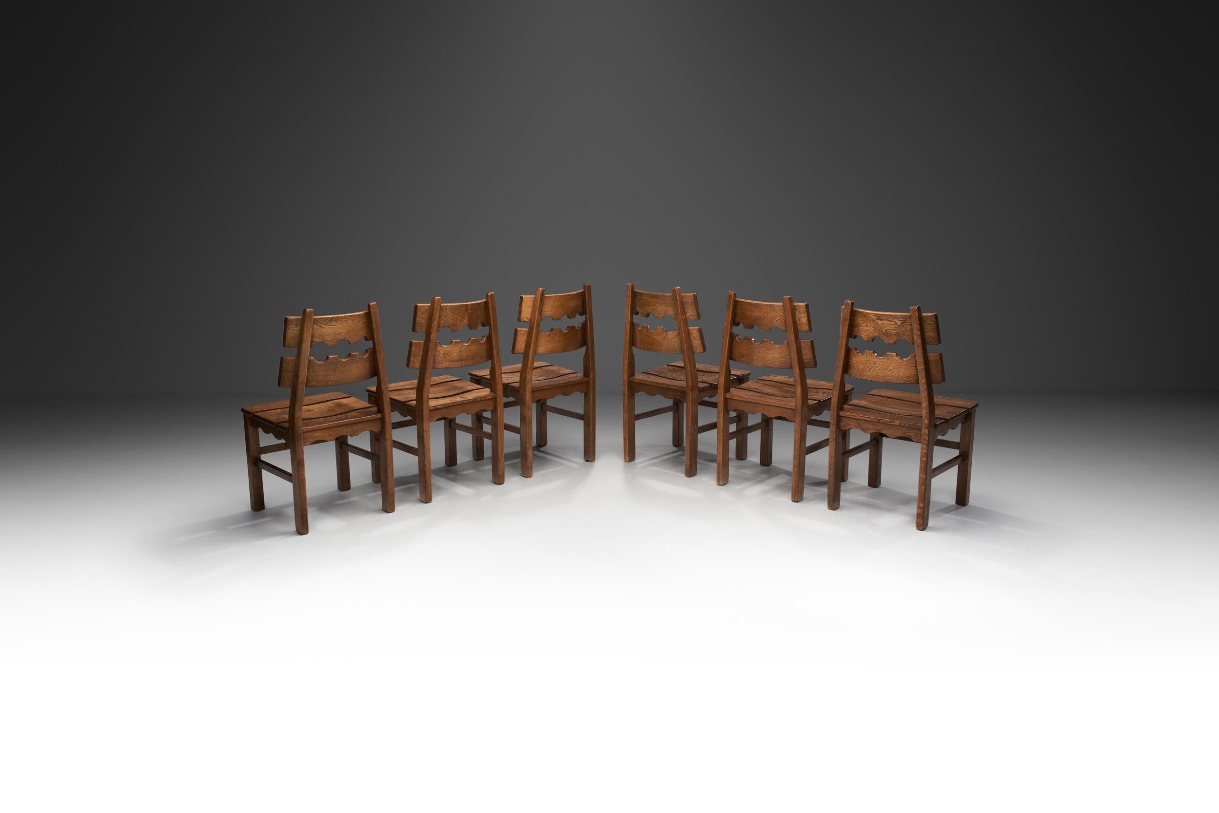 Mid-Century Modern Six chaises brutalistes 