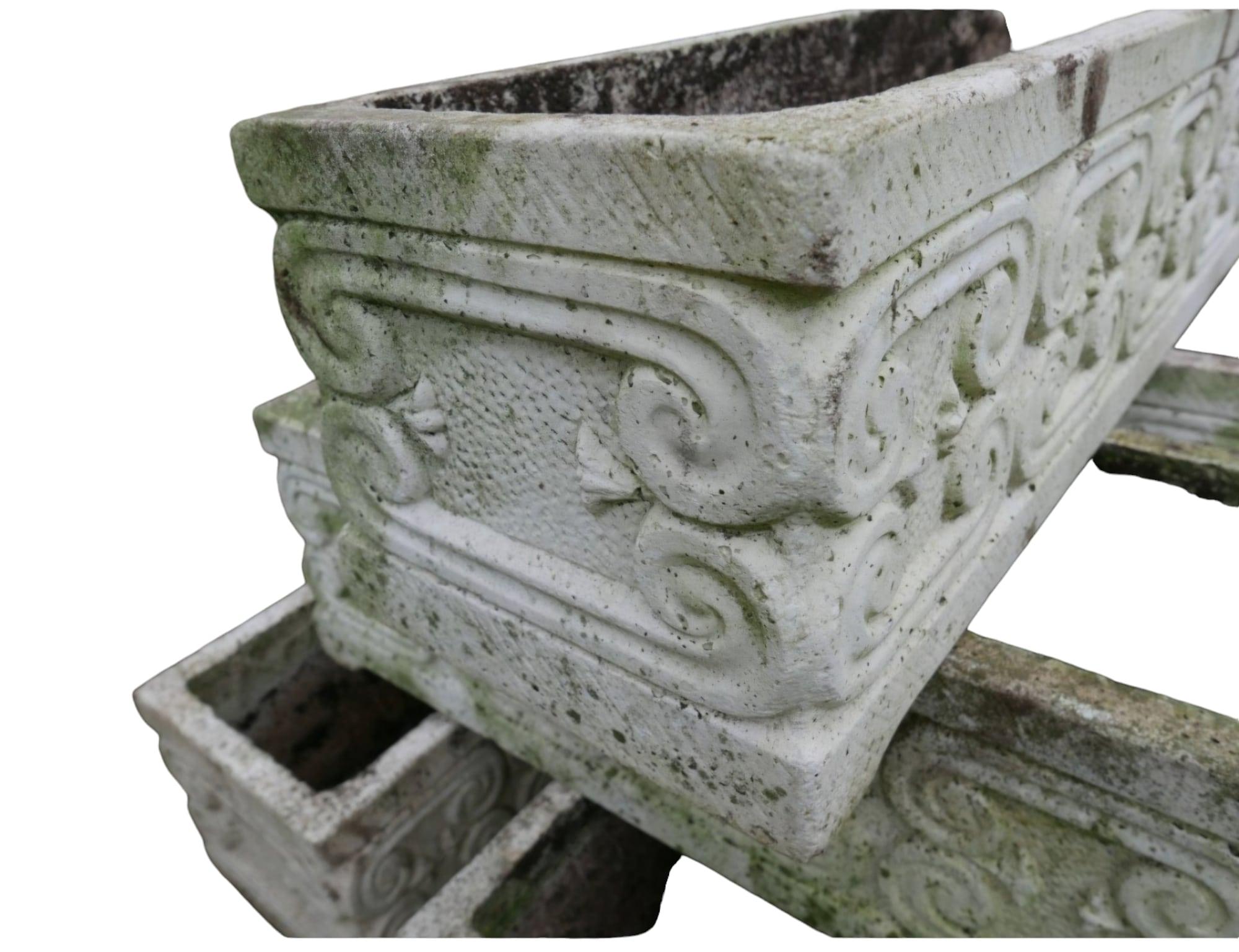 Six Reconstituted Stone Planters In Good Condition For Sale In Madrid, ES