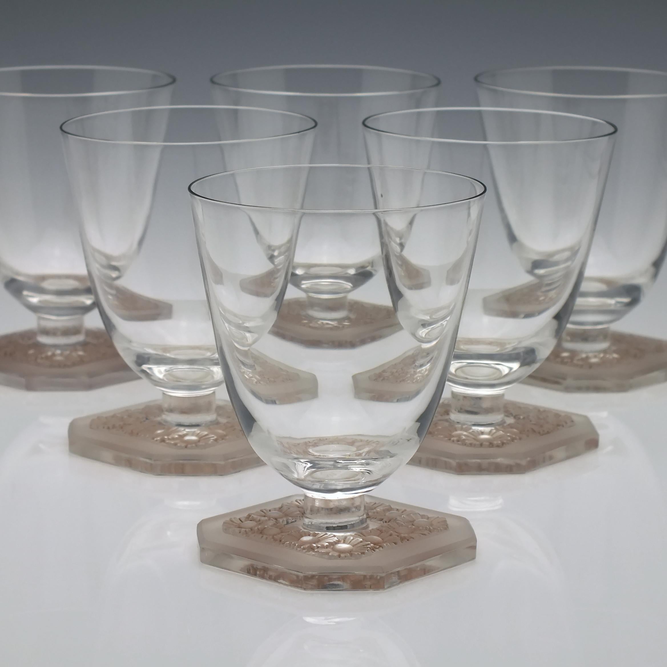 French Six Rene Lalique Paquerettes White Wine Glasses, circa 1935