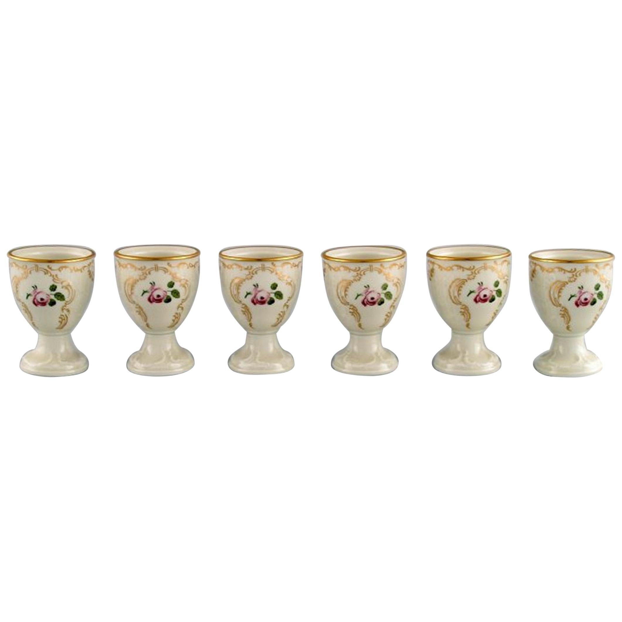 Sechs Rosenthal Classic Rose Egg Cups aus handbemaltem Porzellan, Mitte des 20. Jahrhunderts