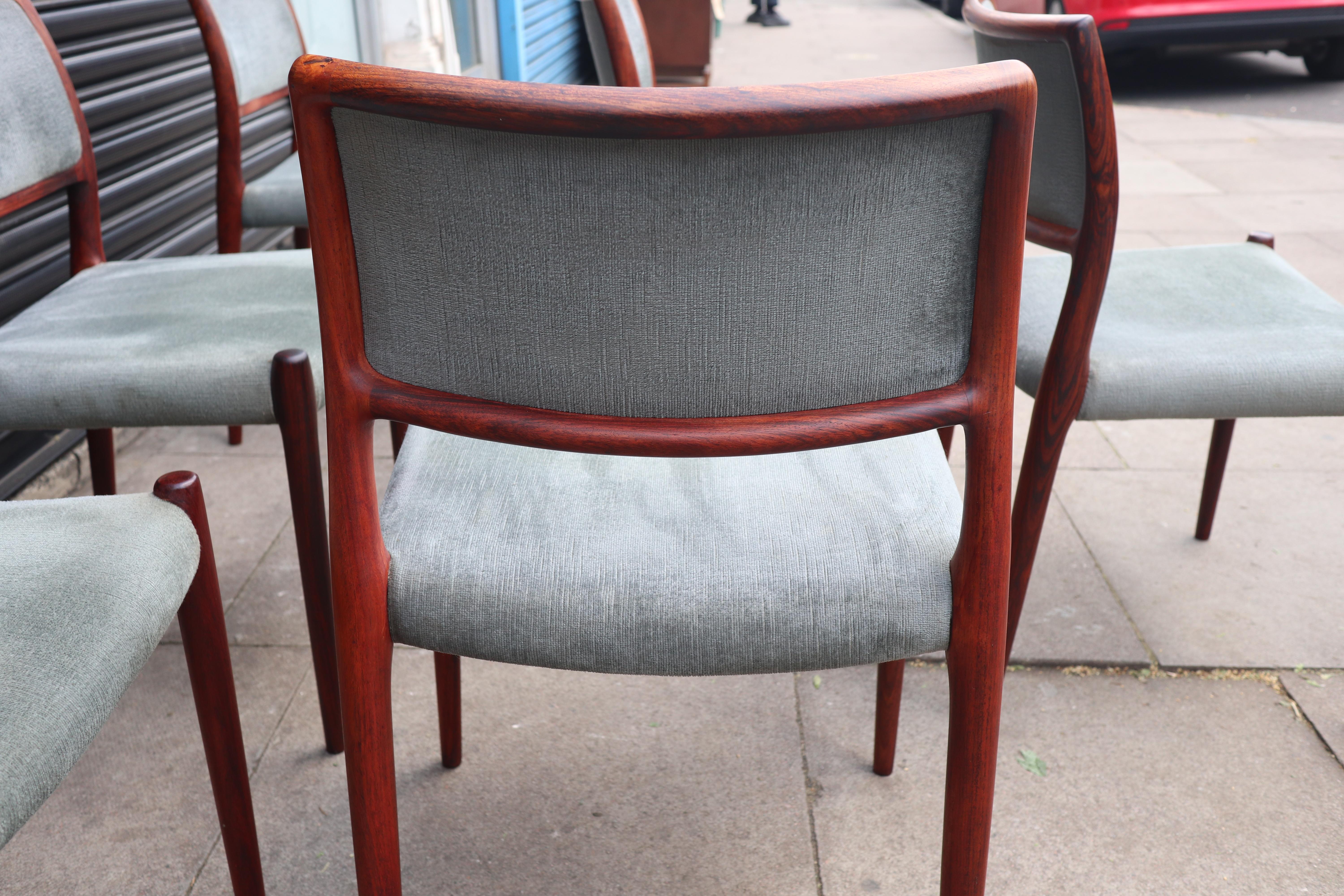 Six Rosewood Niels Moller Model 80 Chairs, with grey velour upholstery  For Sale 2