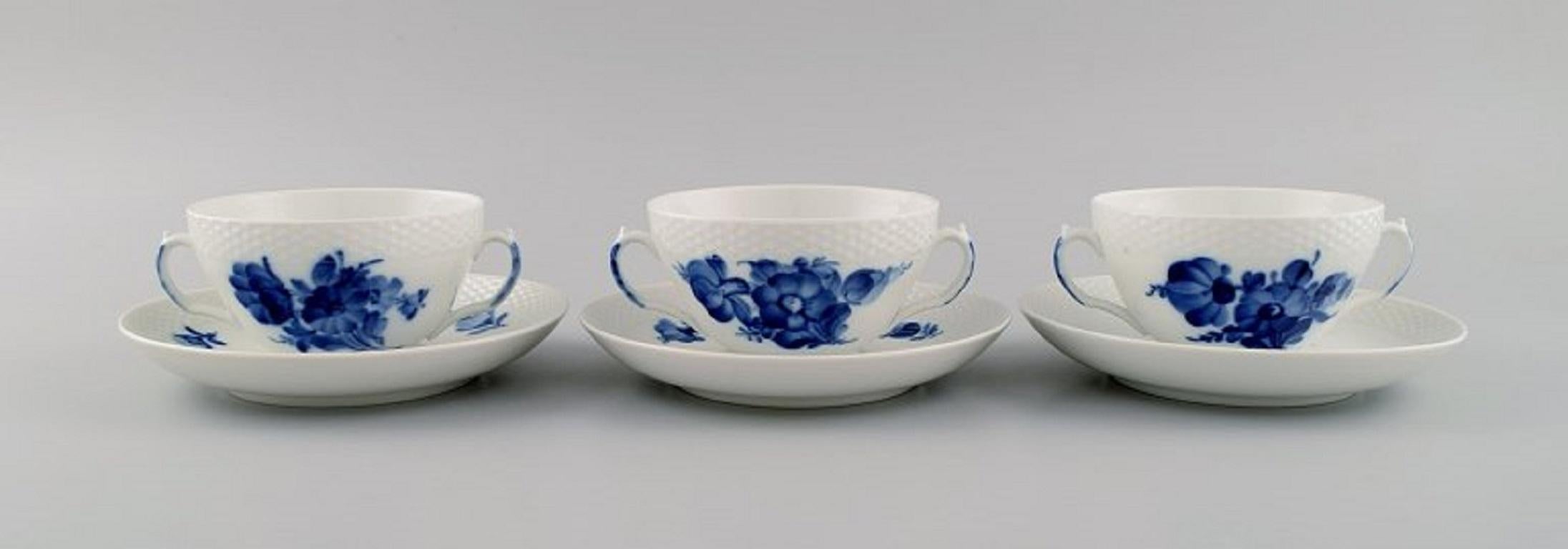 Six Royal Copenhagen Blue Flower Braided bouillon cups with saucers. Model number 10/8282.
The cup measures: 10.5 x 6 cm.
Saucer diameter: 16 cm.
In excellent condition.
Stamped.
1st factory quality.