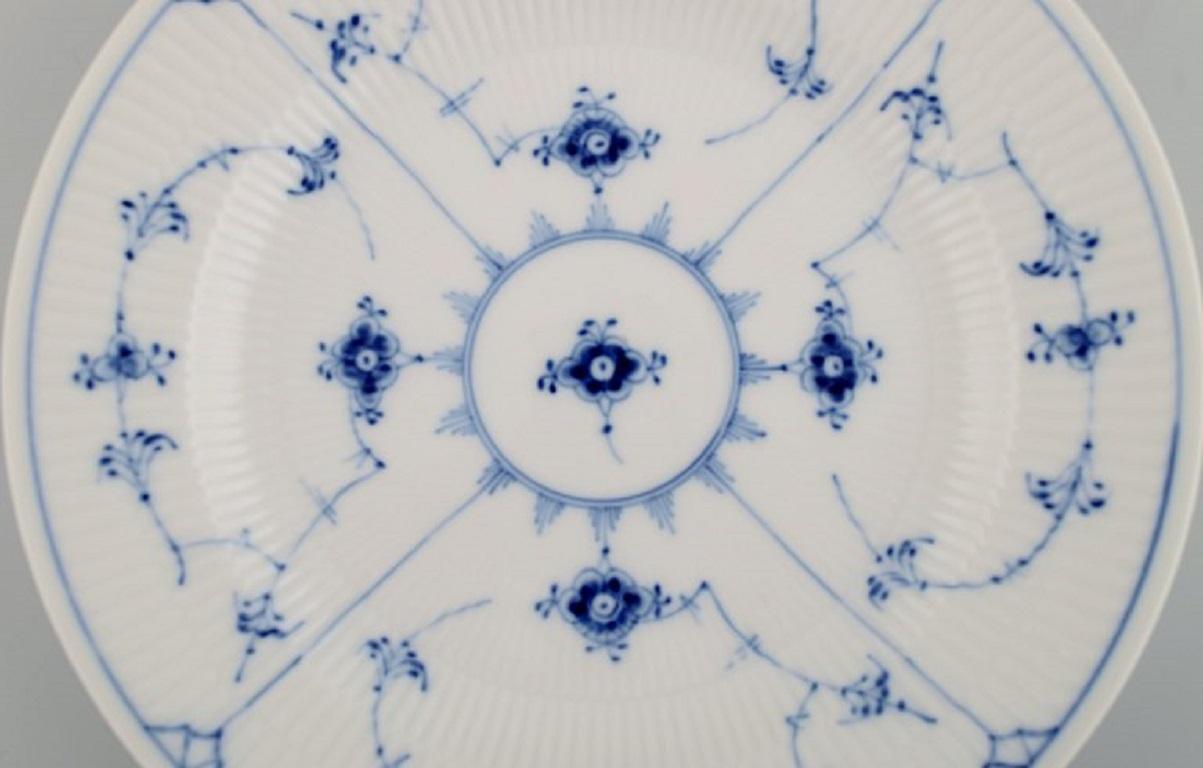 Danish Six Royal Copenhagen Blue Fluted Plain dinner plates. Model number 1/175.