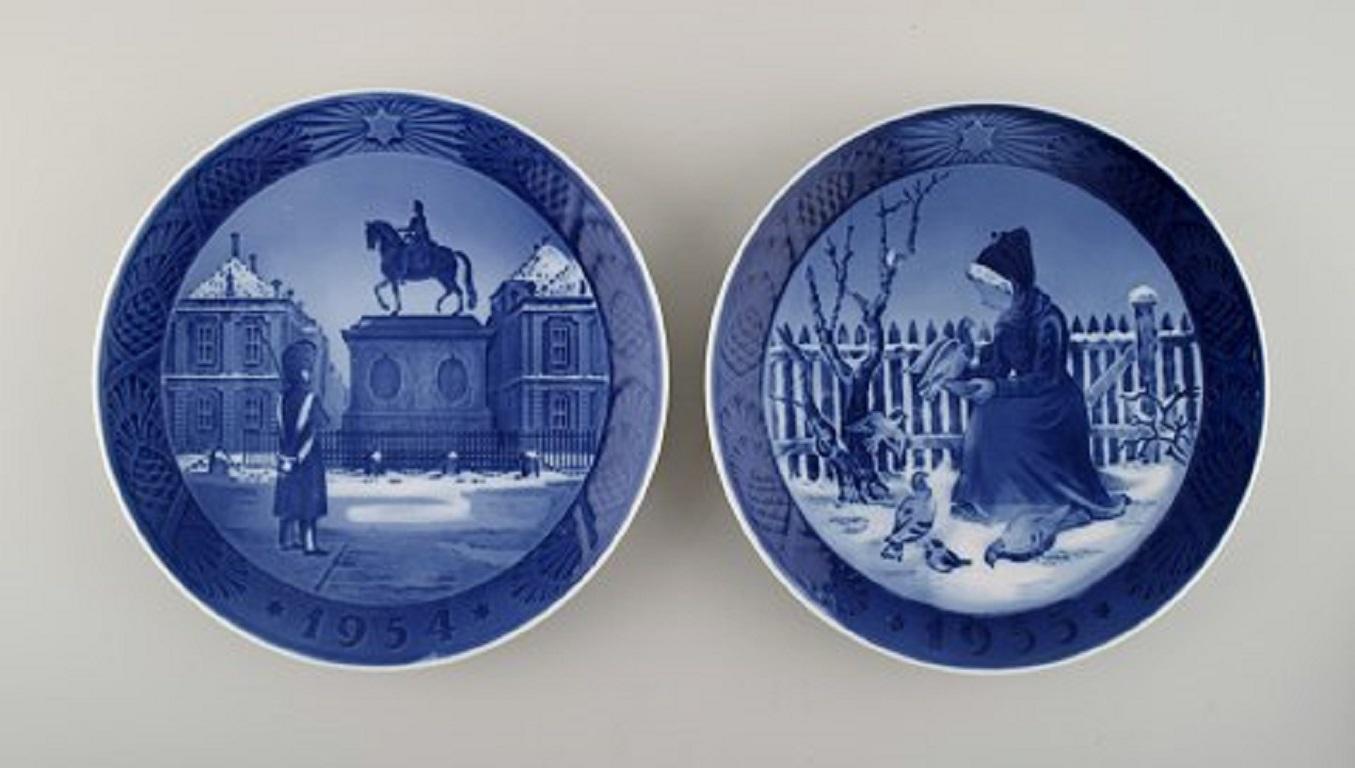 Six Royal Copenhagen Christmas plates from 1954-59.
Measure: Diameter 18.5 cm.
In very good condition.
Stamped.