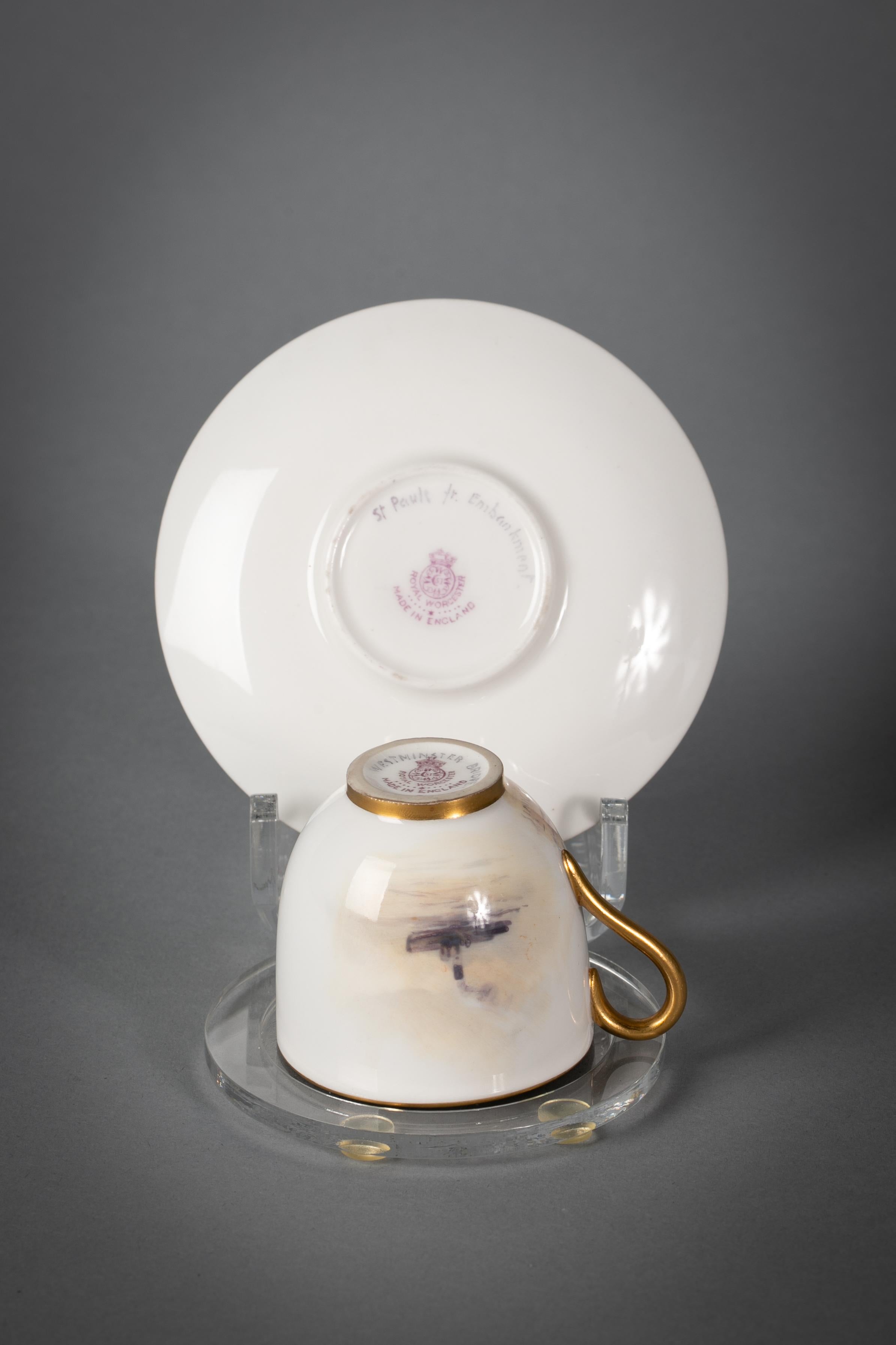 Sei tazze e piattini da caffè Royal Worcester, Harry A. Davis, 1920 circa in vendita 6