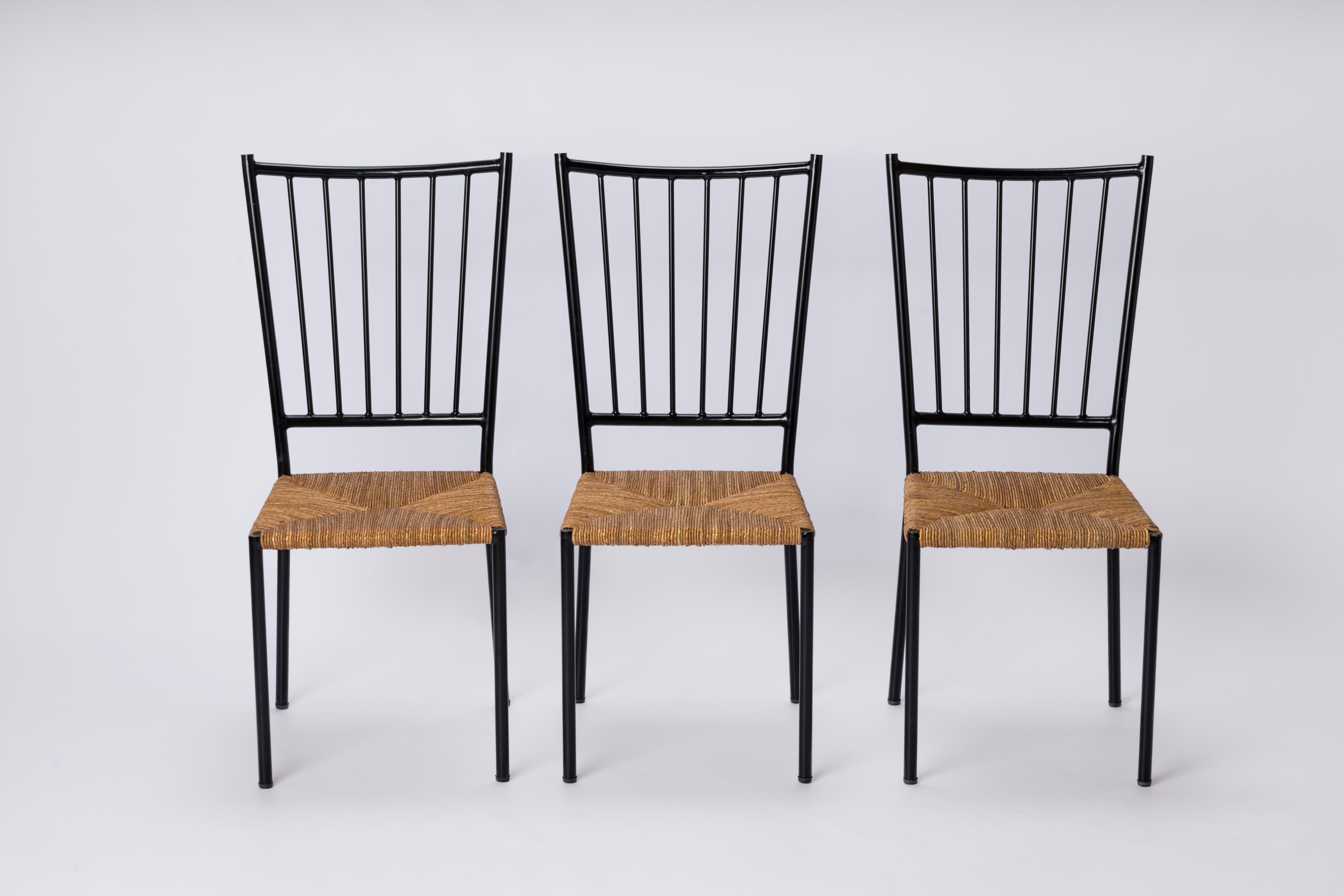 French Six Rush and Lacquered Steel Chairs by Colette Gueden - France 1950's For Sale