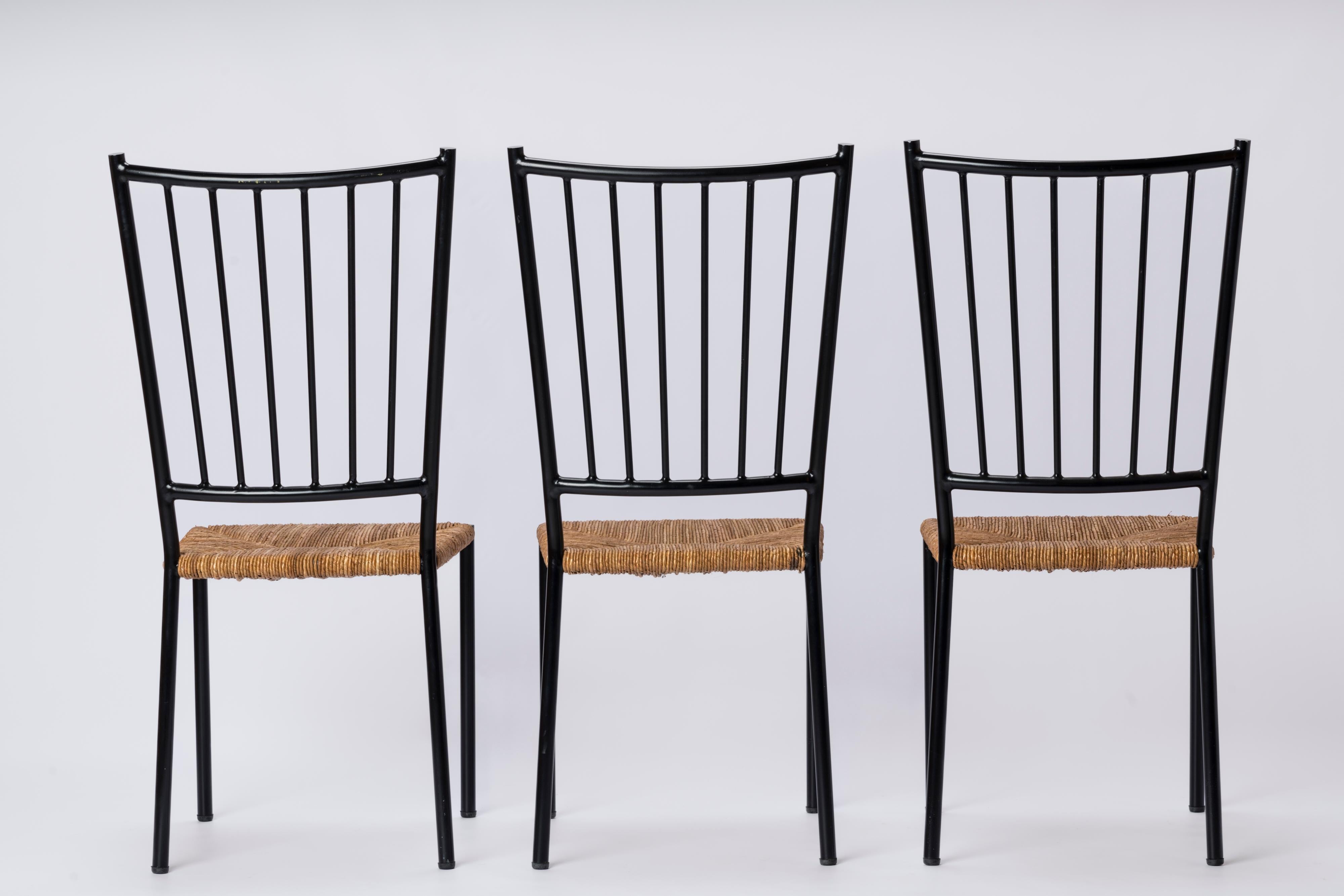 Six chaises en jonc et acier laqué de Colette Gueden, France, années 1950 en vente 2