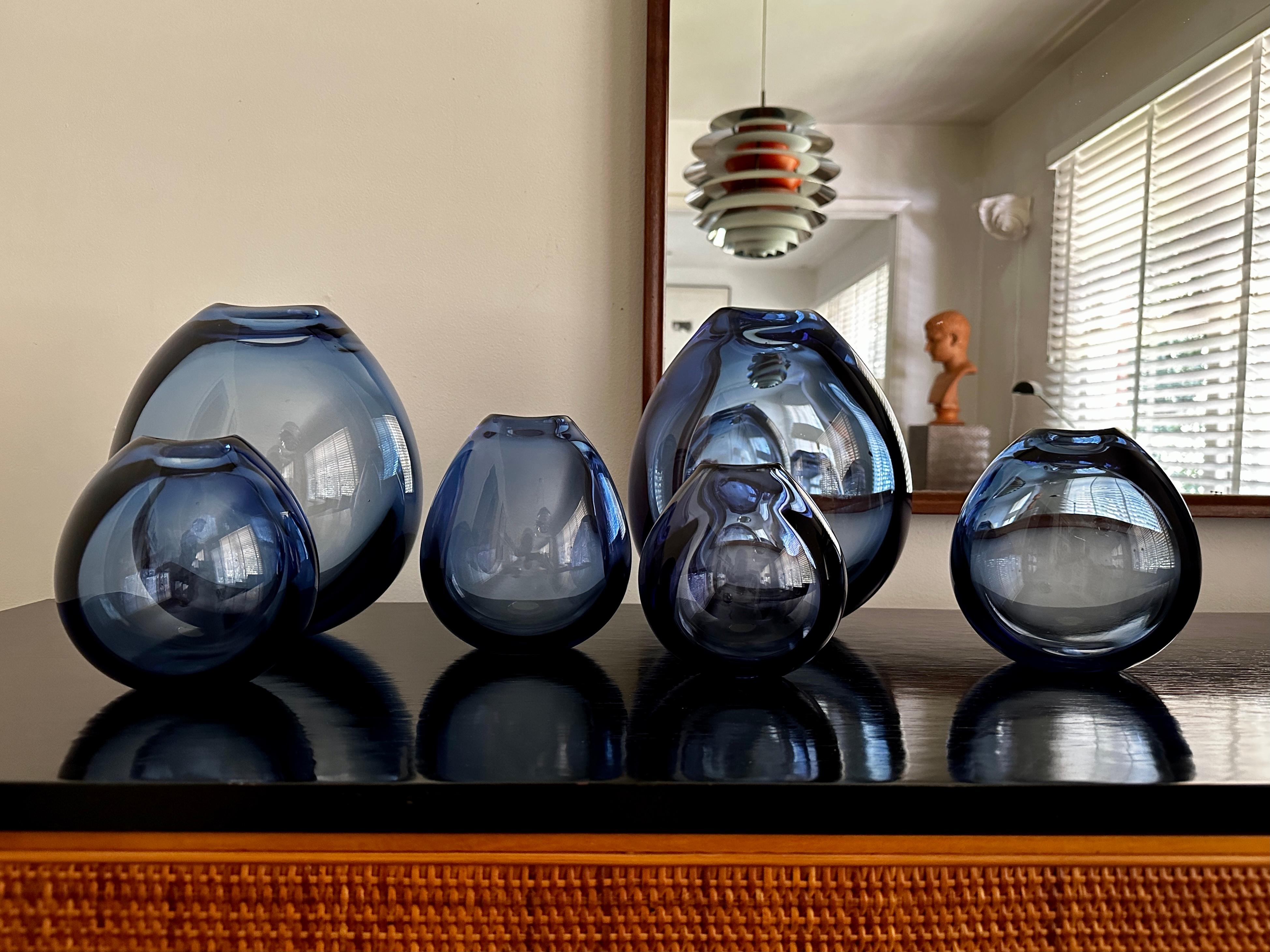 Scandinavian Modern Six Sapphire Blue Per Lütken Designed Drop Vases From Holmegaard For Sale
