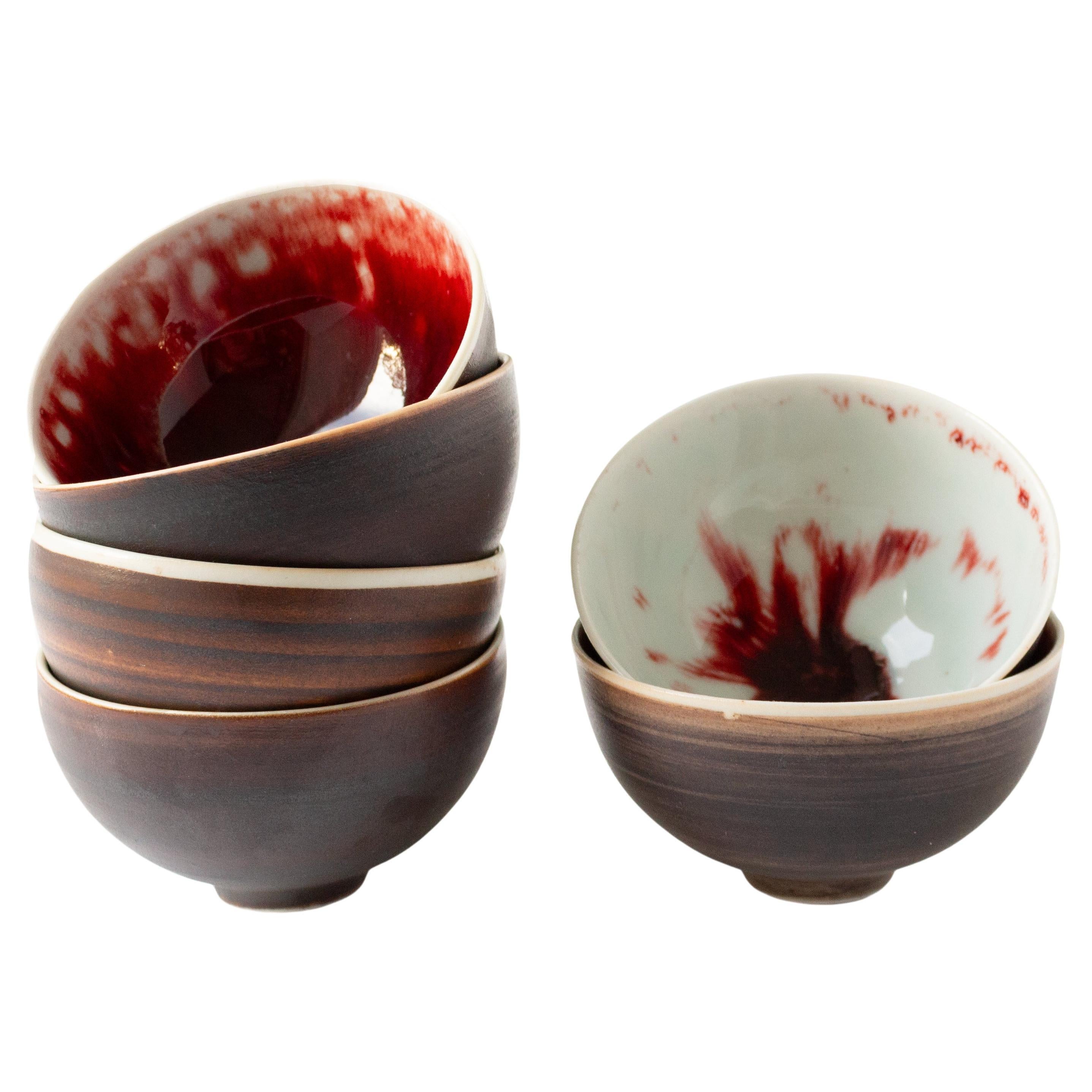 Six bols modernes scandinaves rouges et bleus, Friedl Holzer-Kjellberg, Arabia