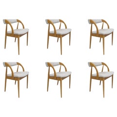 Six chaises de salle à manger scandinaves en chêne blanc nouvellement tapissées de laine